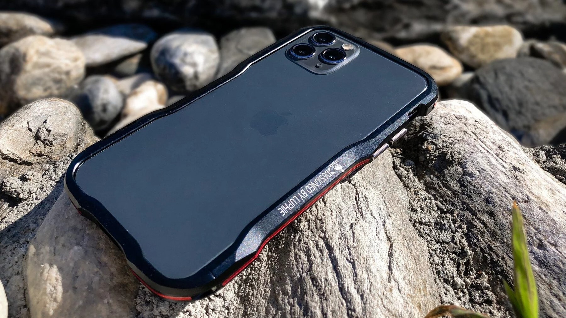 【開箱】疾速穿梭科技裡的金屬光芒- S41