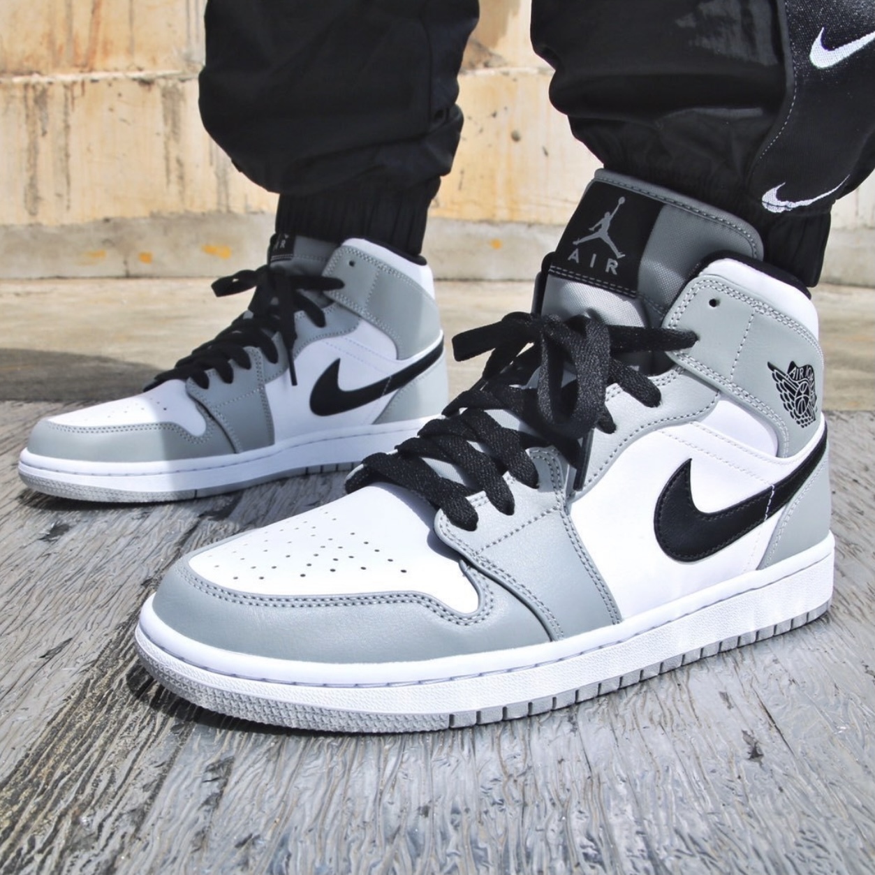 gray jordan 1 mid