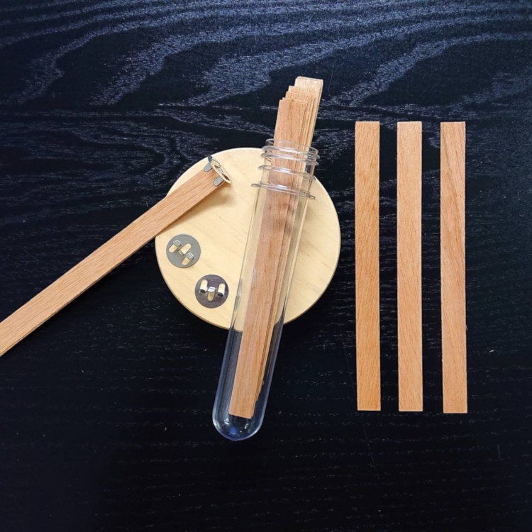 燭芯（木片）連底座