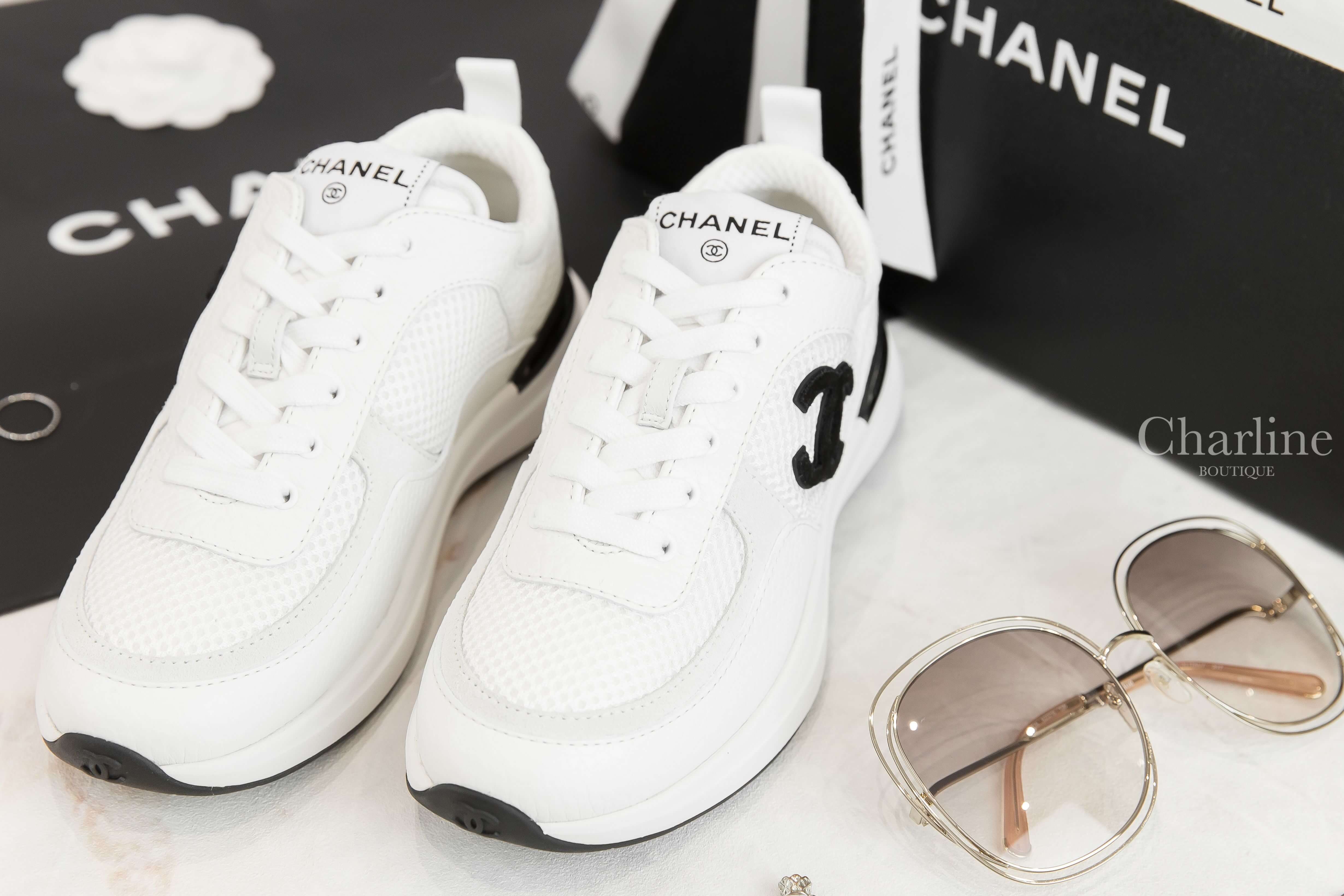 Chanel Trainers 白色黑CC小牛皮運動鞋-Charline Boutique 精品代購