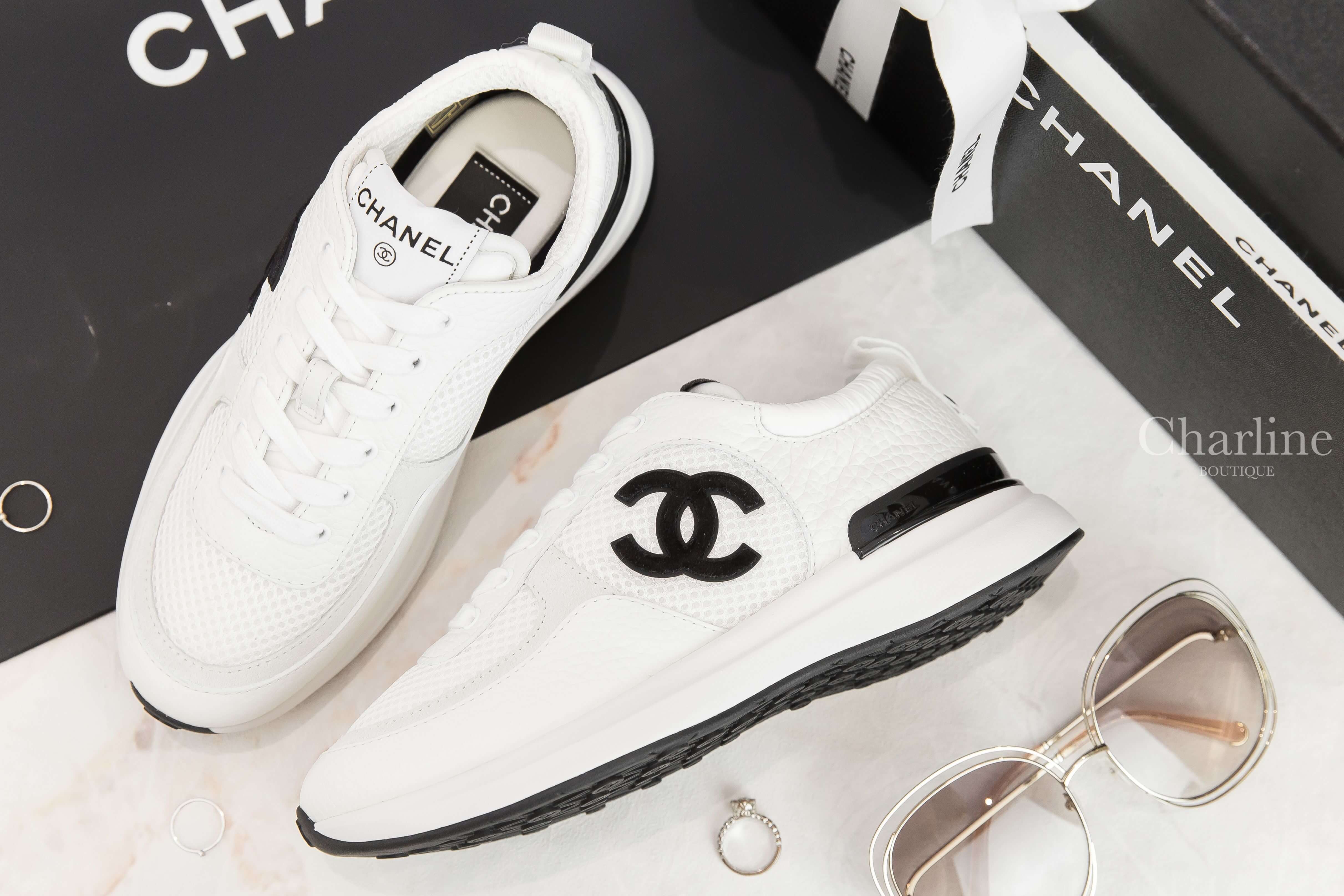 Chanel Trainers 白色黑CC小牛皮運動鞋-Charline Boutique 精品代購