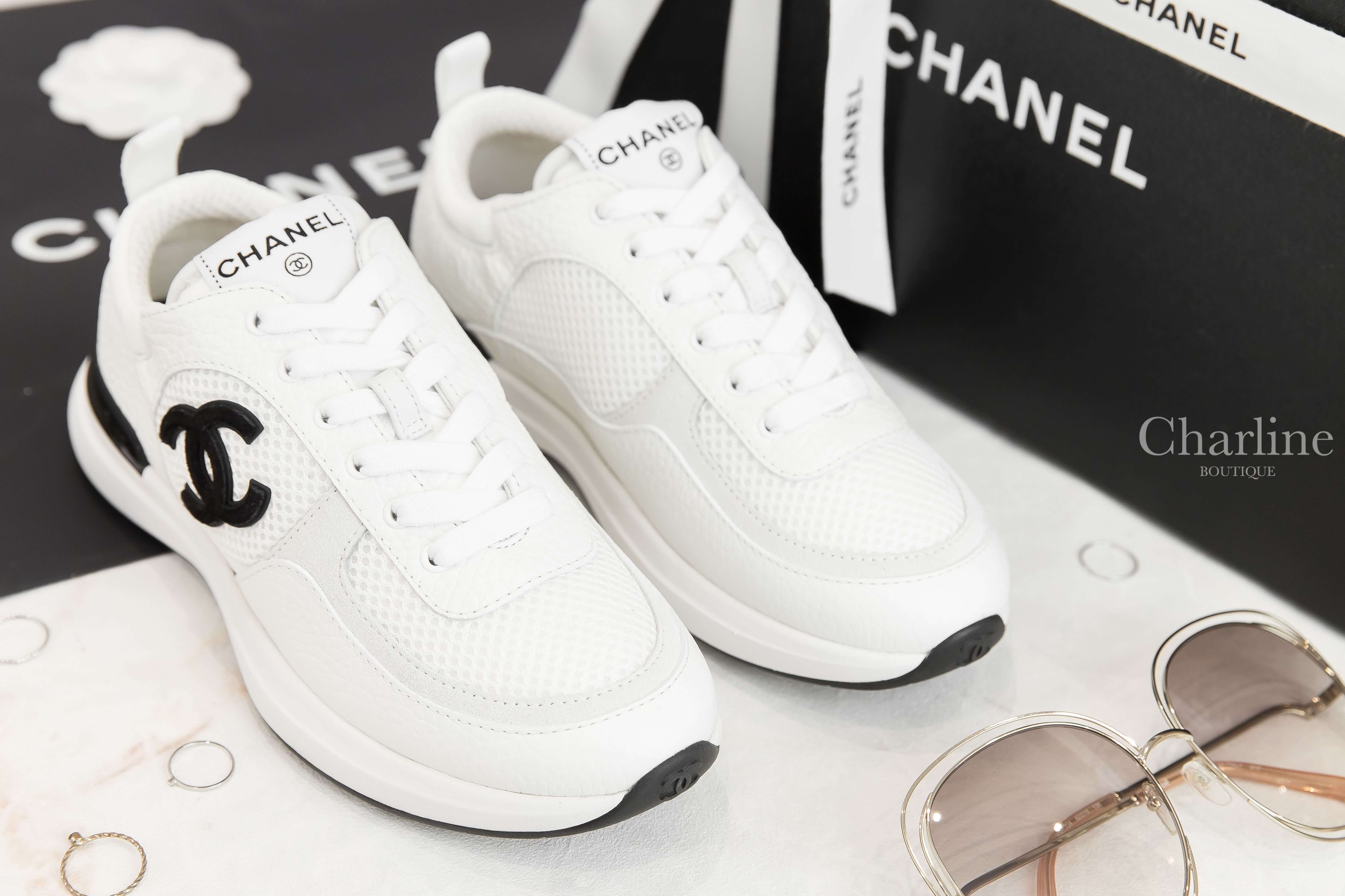 Chanel Trainers 白色黑CC小牛皮運動鞋