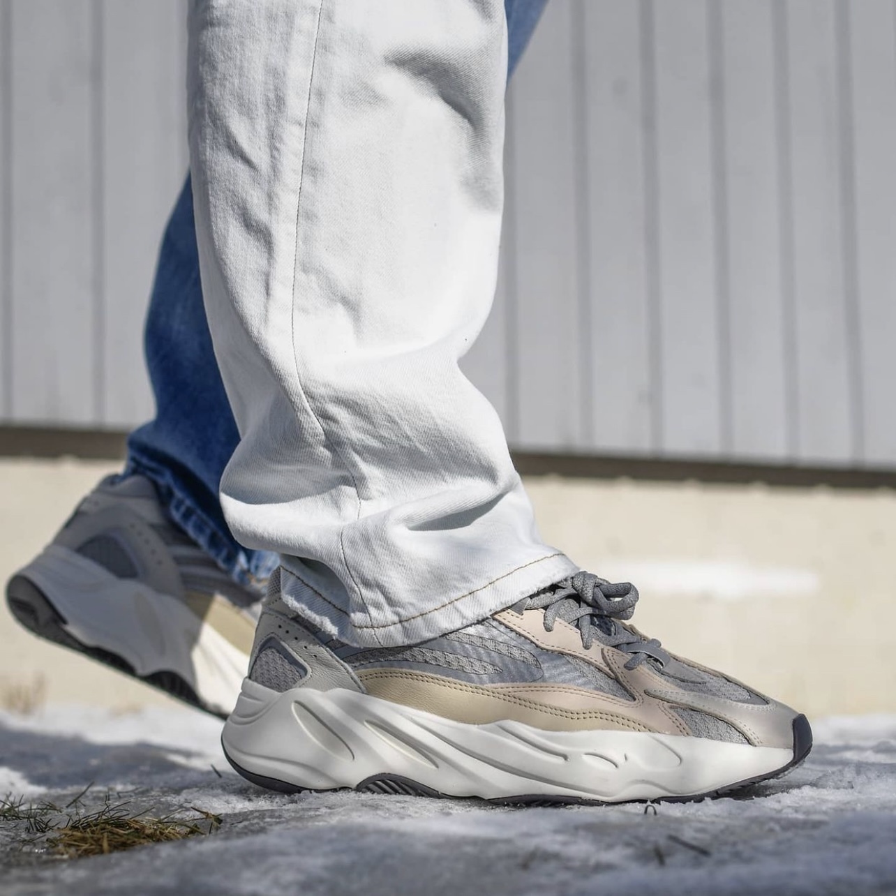 V2 Cream Static Yeezy 700 On Feet Adidas Yeezy Boost 700 V2 Ef2829