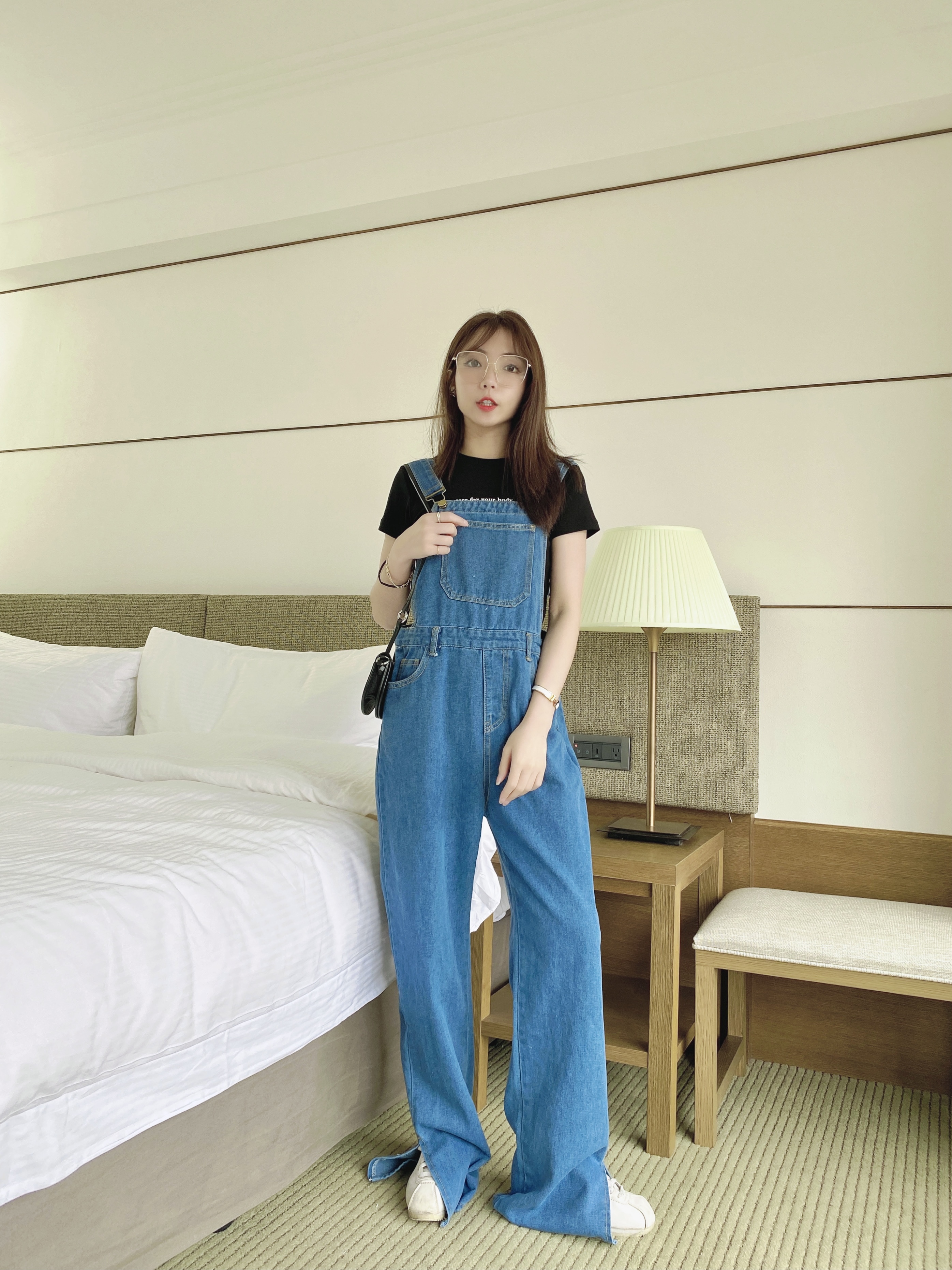 OVERSIZE率性男友感深藍吊帶寬褲