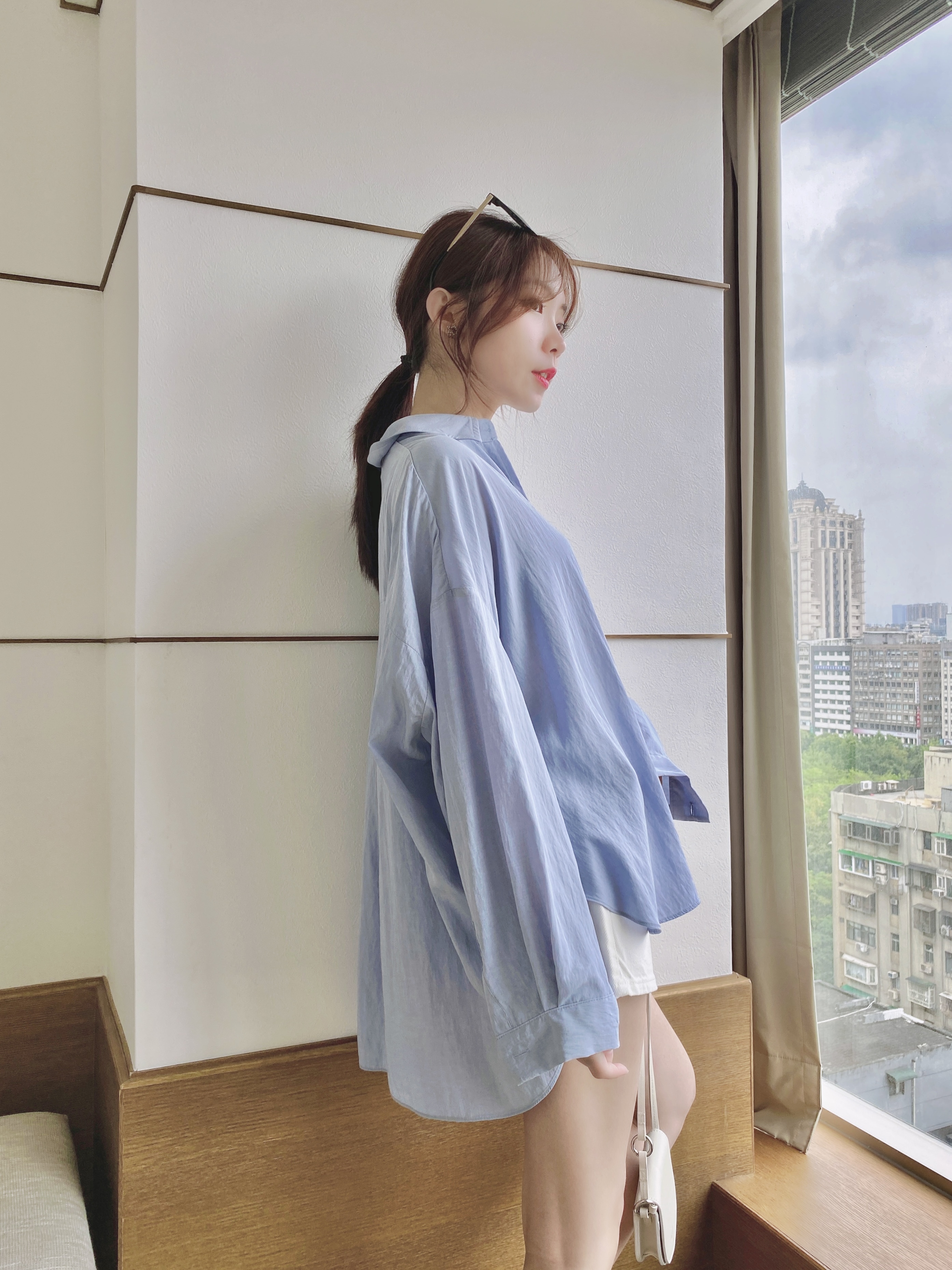 設計剪裁棉麻挺感慵懶襯衫