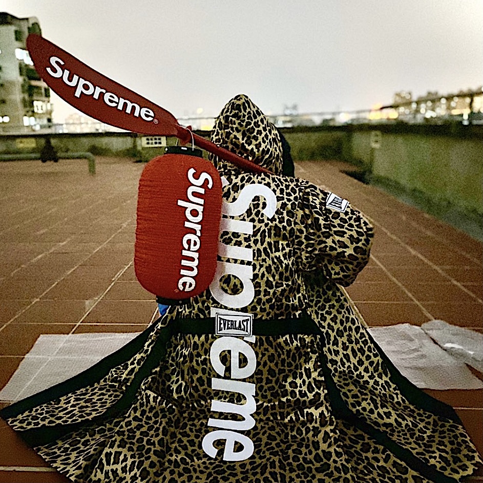 Supreme Hanging Lantern 