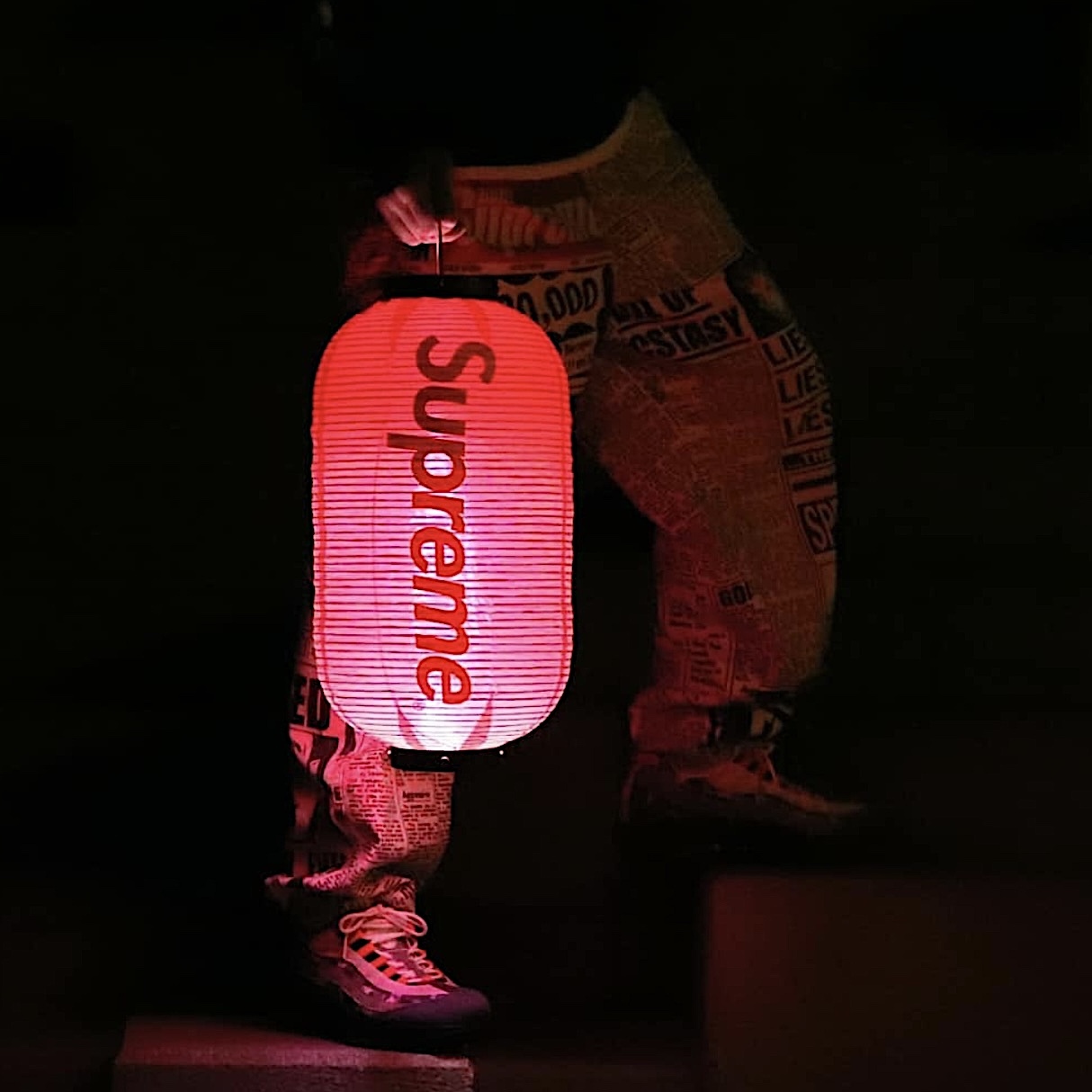 Supreme Hanging Lantern 