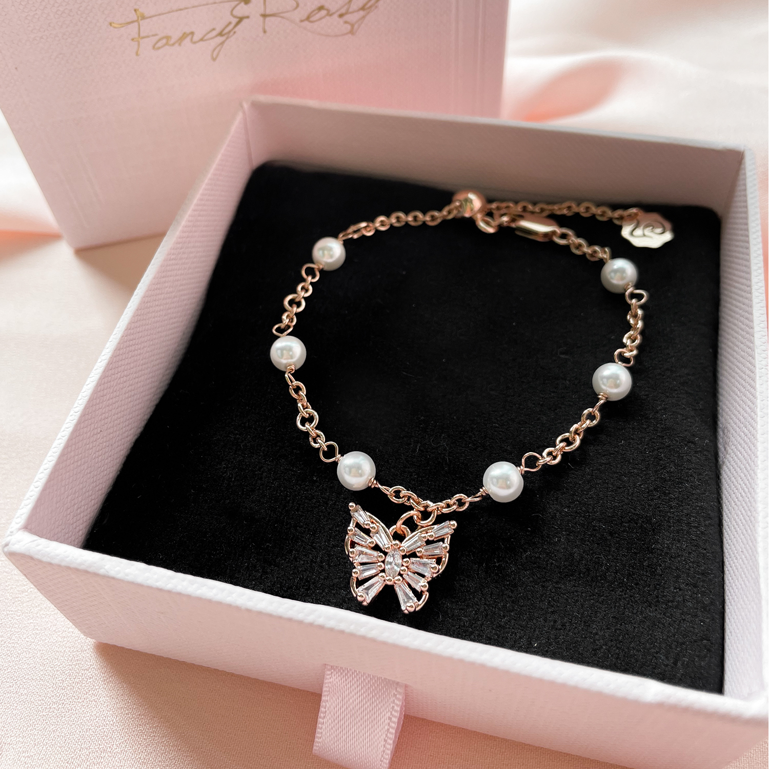 Crystal Bow Pearl Bracelet (Rose Gold)