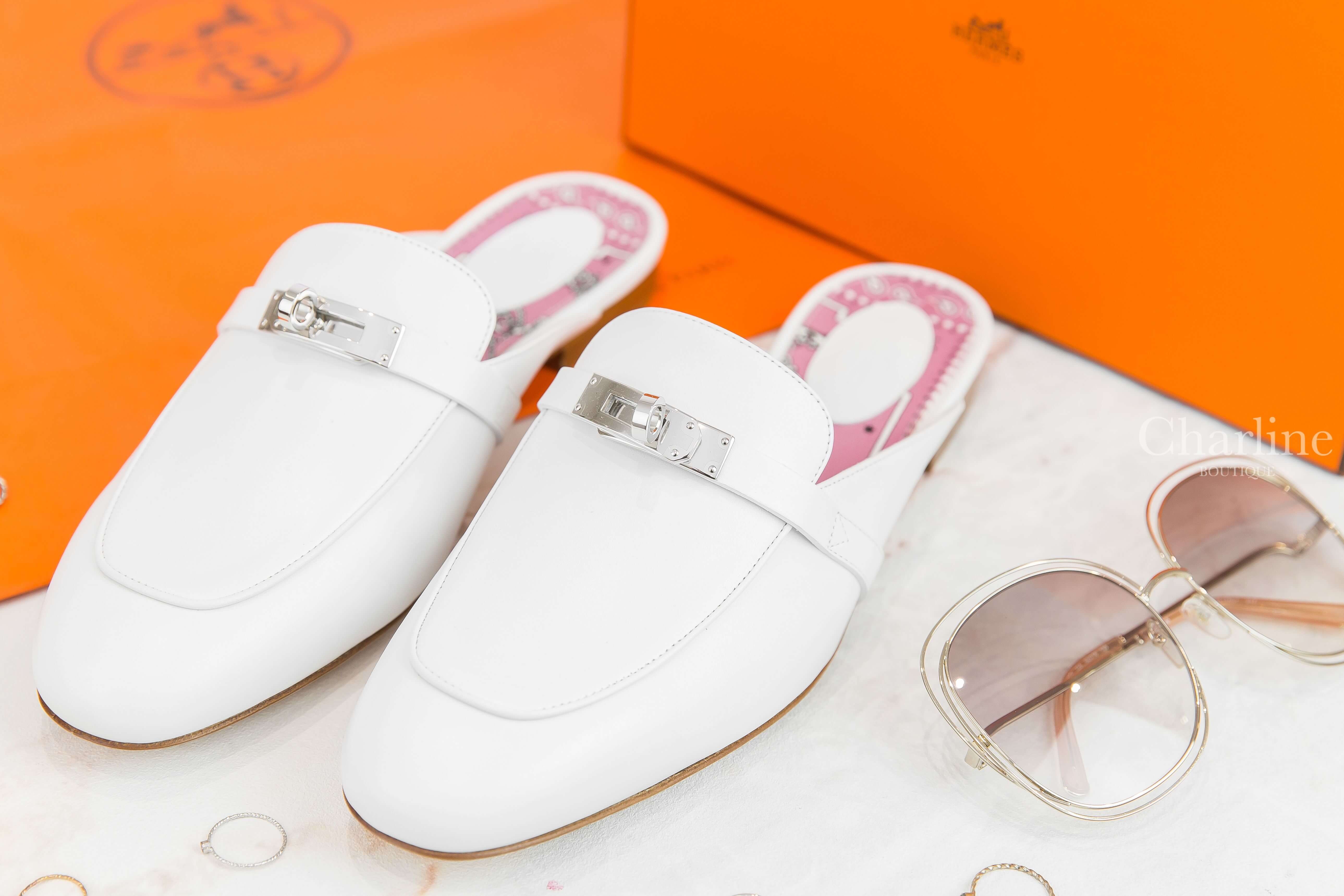 Hermès Oz Mule 白色銀釦粉色內裡牛皮平底穆勒鞋-Charline Boutique 精品代購