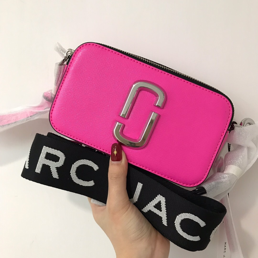 MARC JACOBS 經典款 粉色 相機包