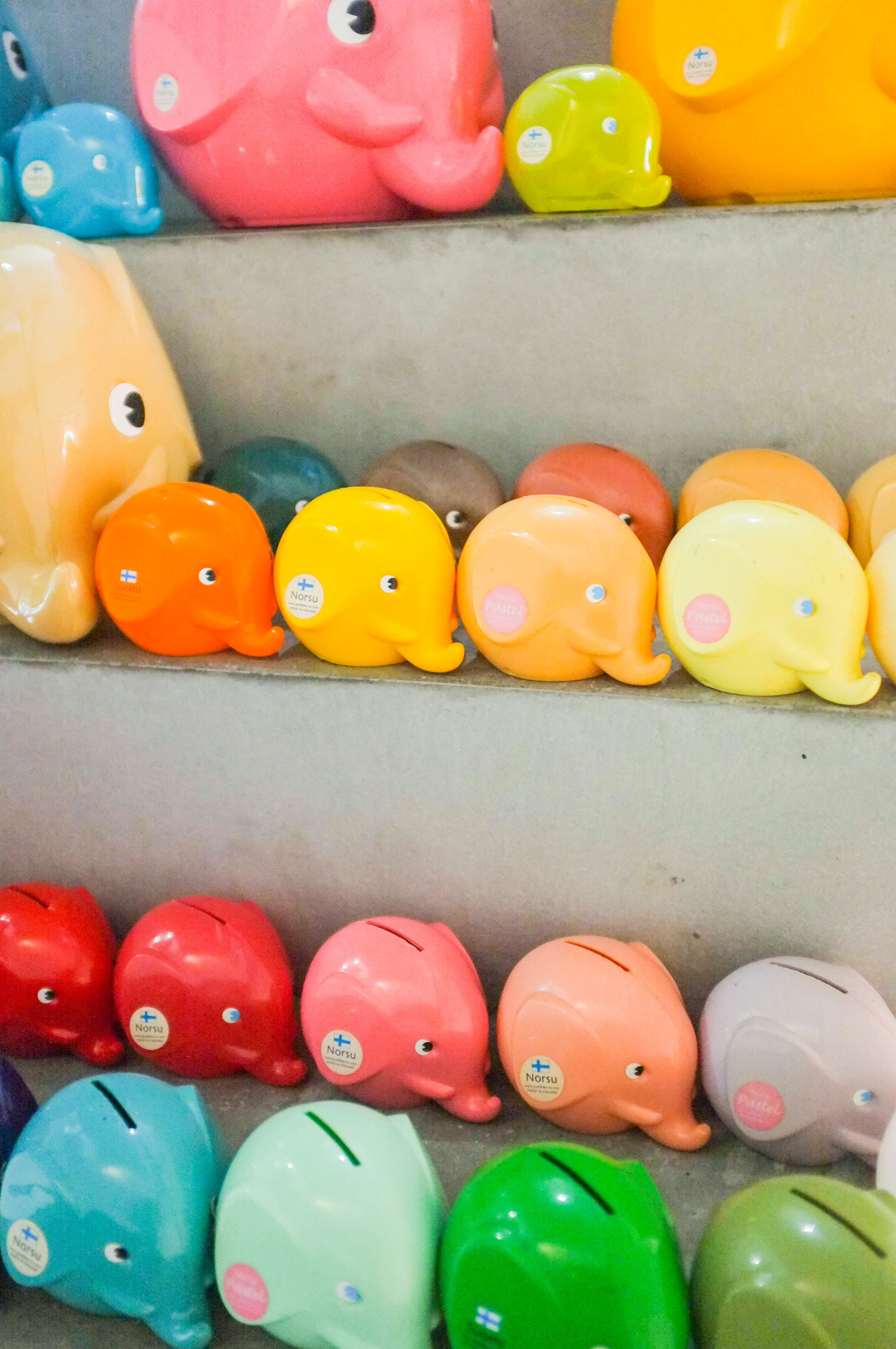 【車庫服飾】日本進口 Norsu 北歐芬蘭製雜貨彩色大象造型塑膠存錢桶 小撲滿