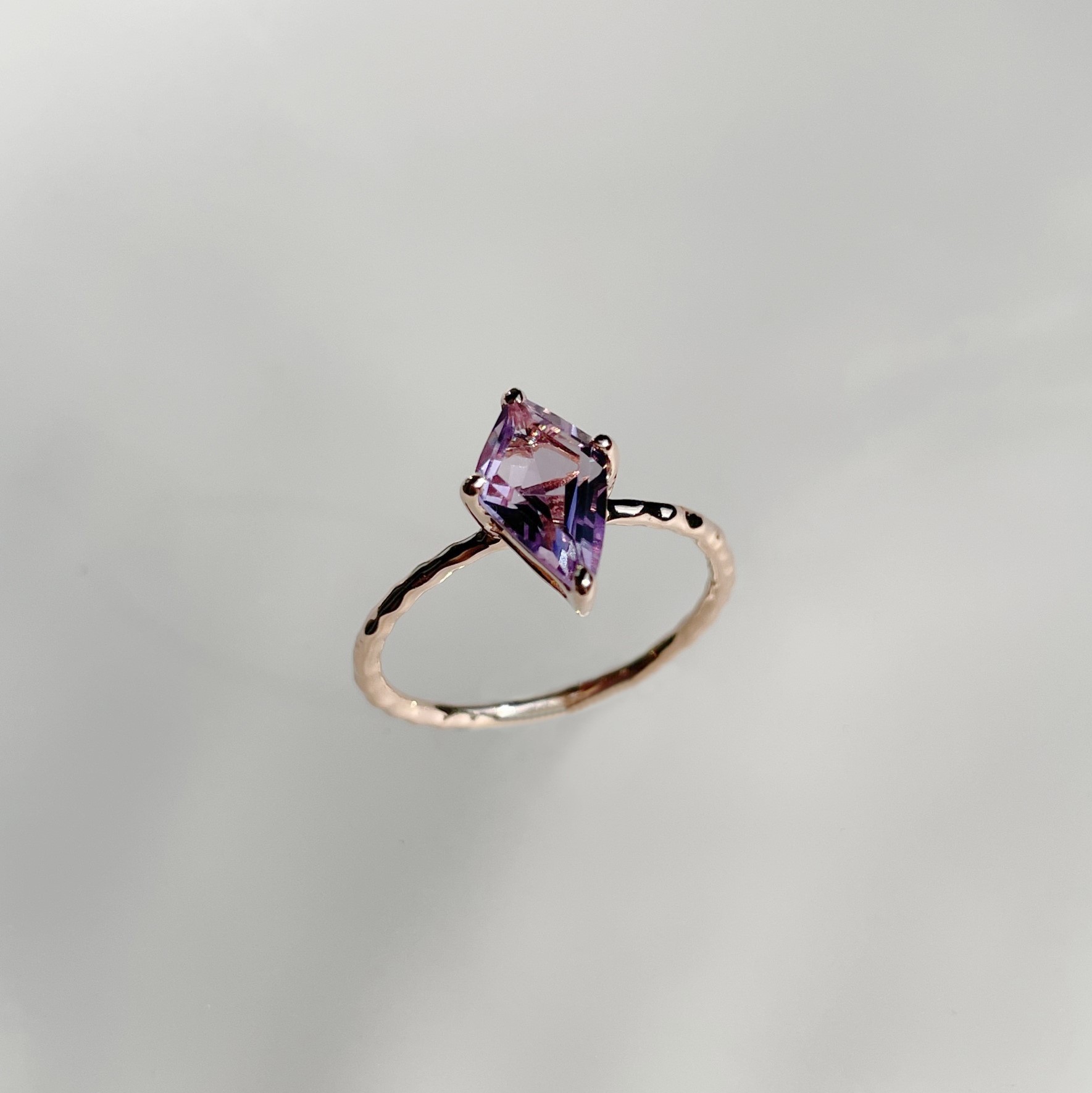 箏形大紫水晶戒指