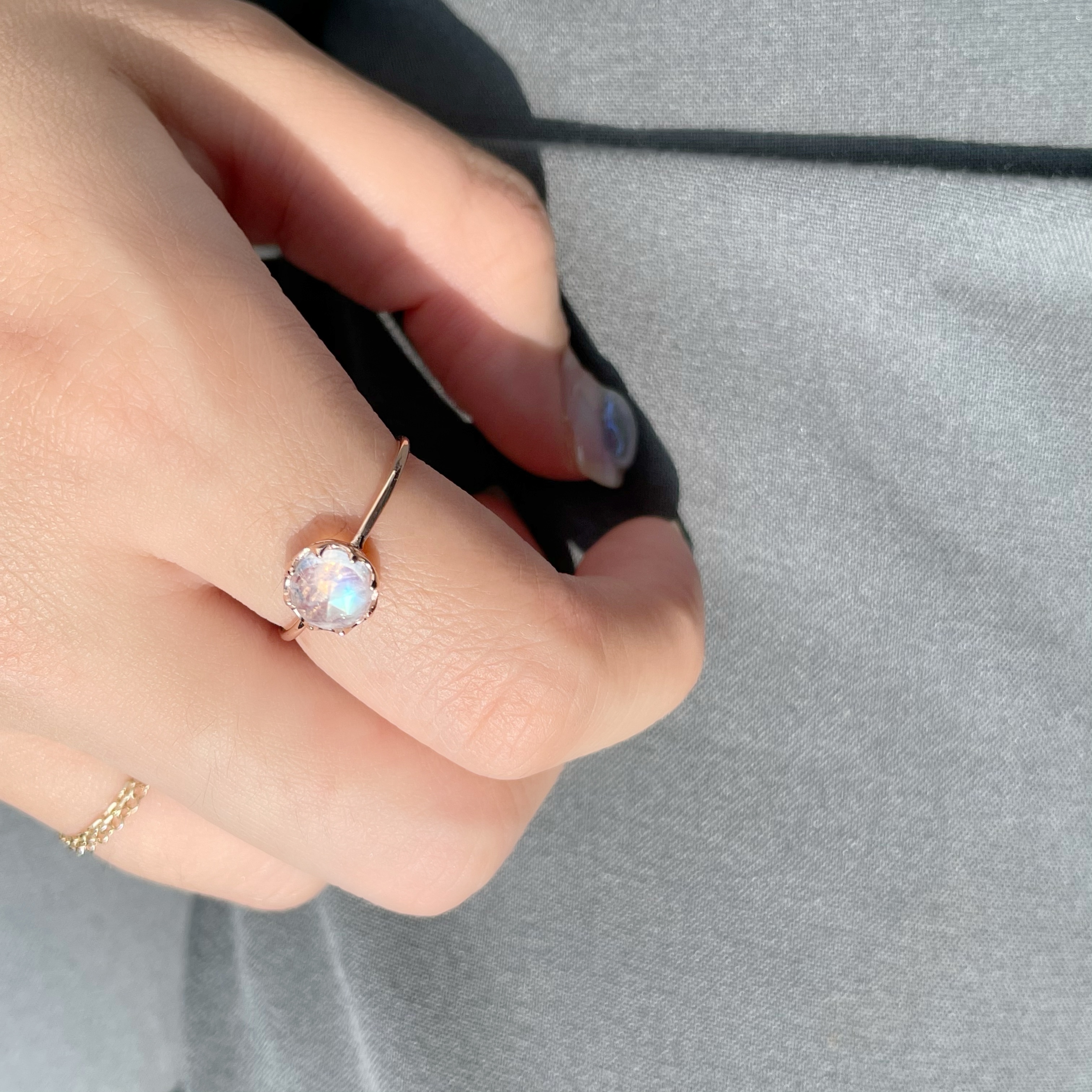 Castle Rosecut月光石細戒