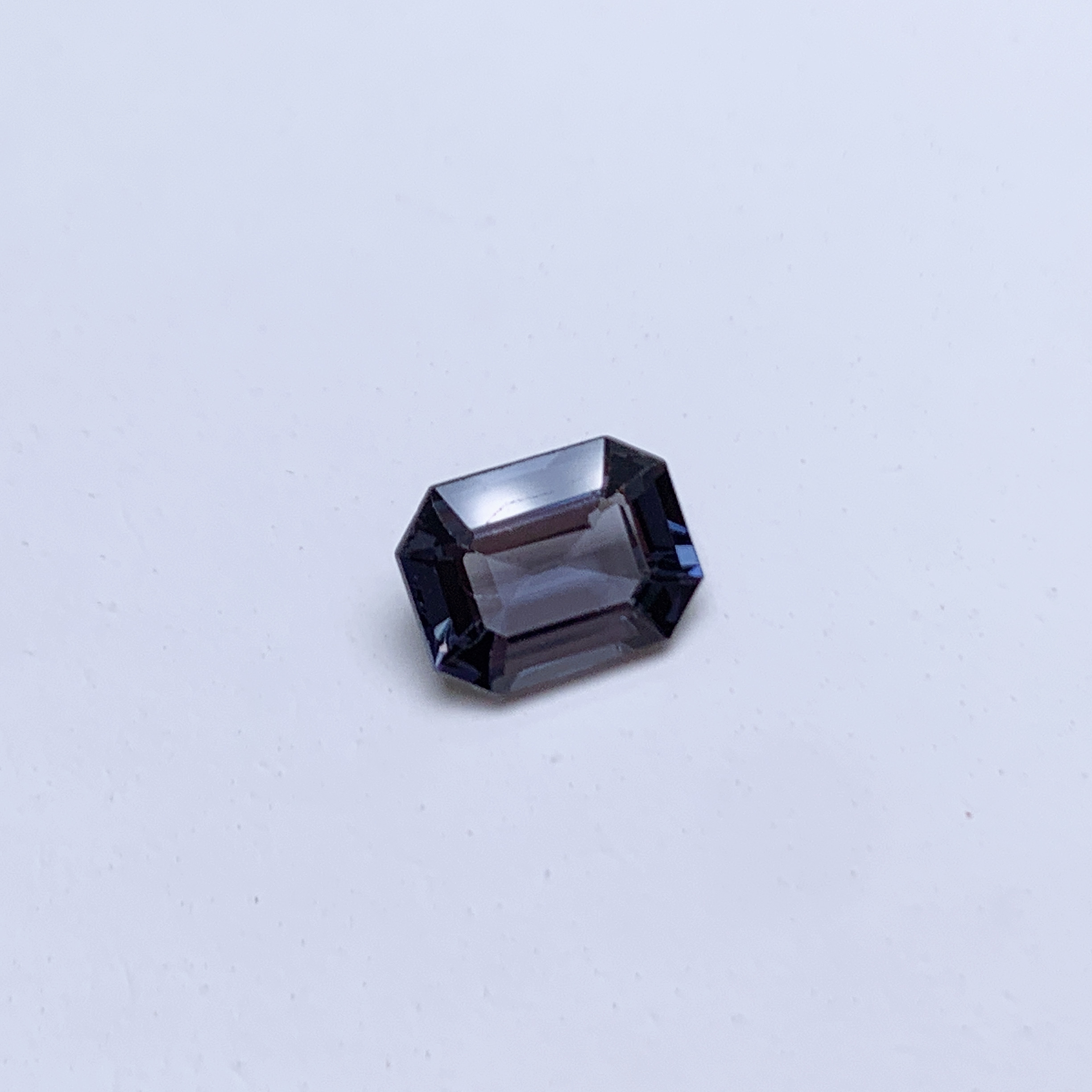 2.99ct 灰藍色尖晶石
