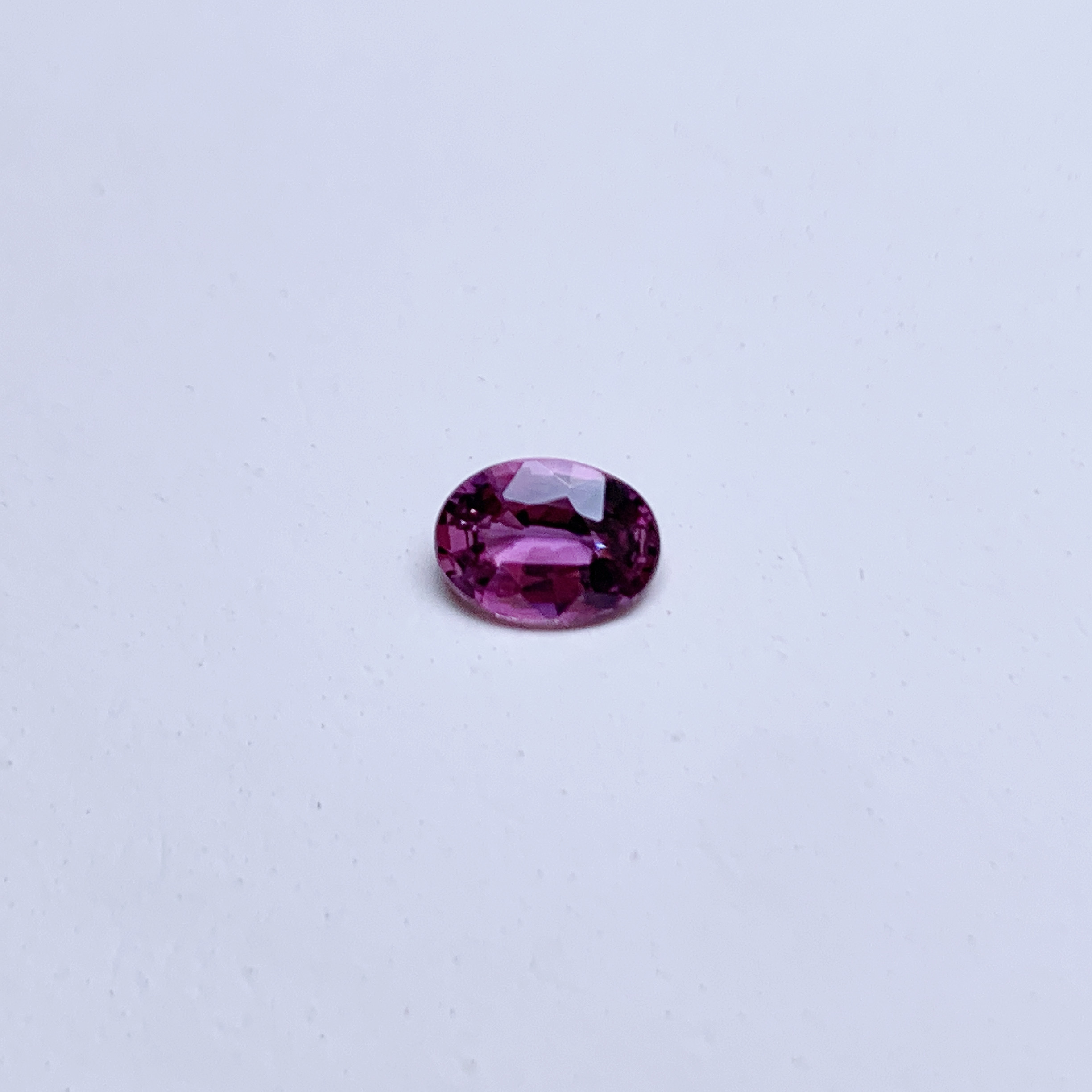 1.01ct 橢圓形紫色藍寶石