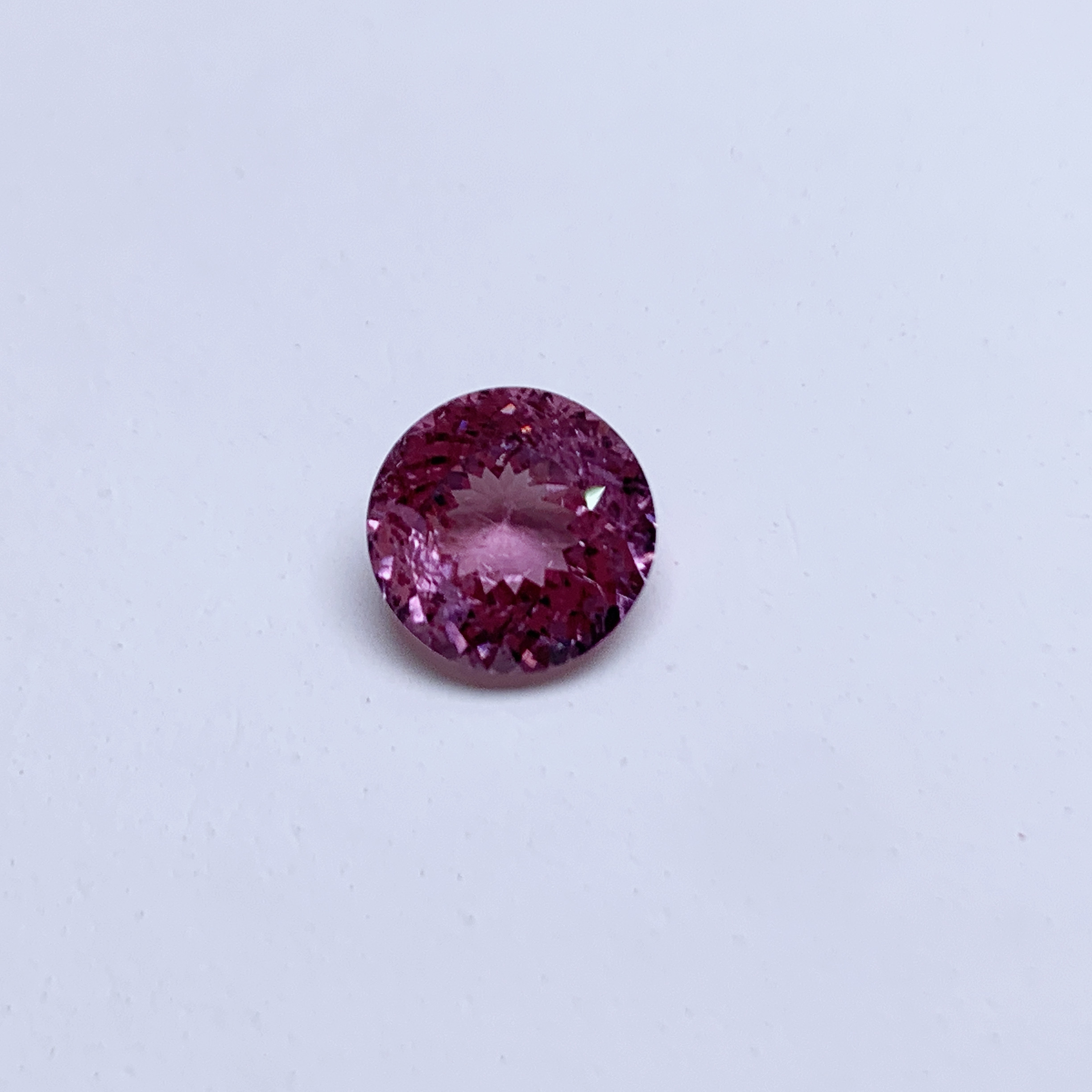 4.57ct 圓形尖晶石