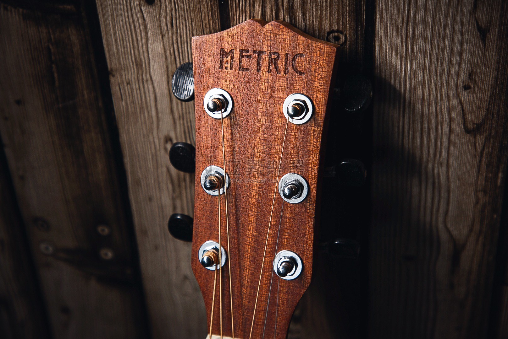 METRIC METRIC MTC-M22 41吋 全桃花心木合板 GA桶缺角 (附琴袋、配件包) 第 3 張圖片｜三峽吉他 / Bass