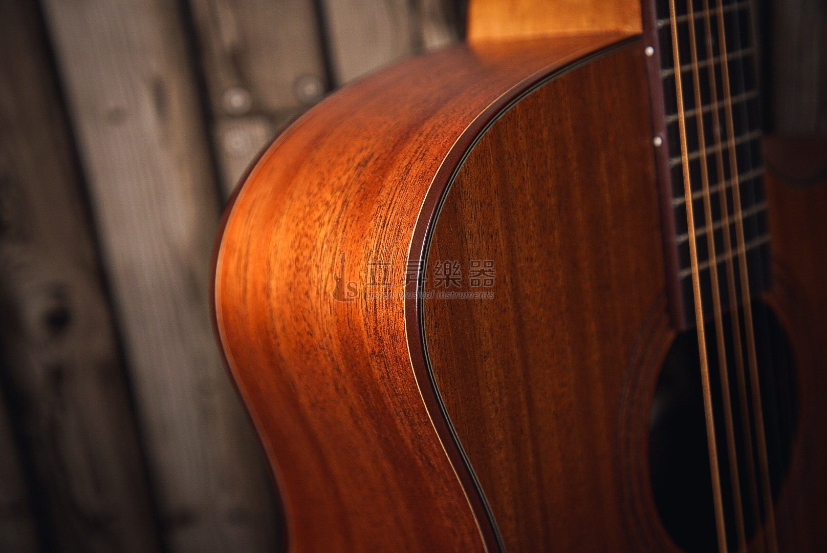 METRIC METRIC MTC-M22 41吋 全桃花心木合板 GA桶缺角 (附琴袋、配件包) 第 4 張圖片｜三峽吉他 / Bass