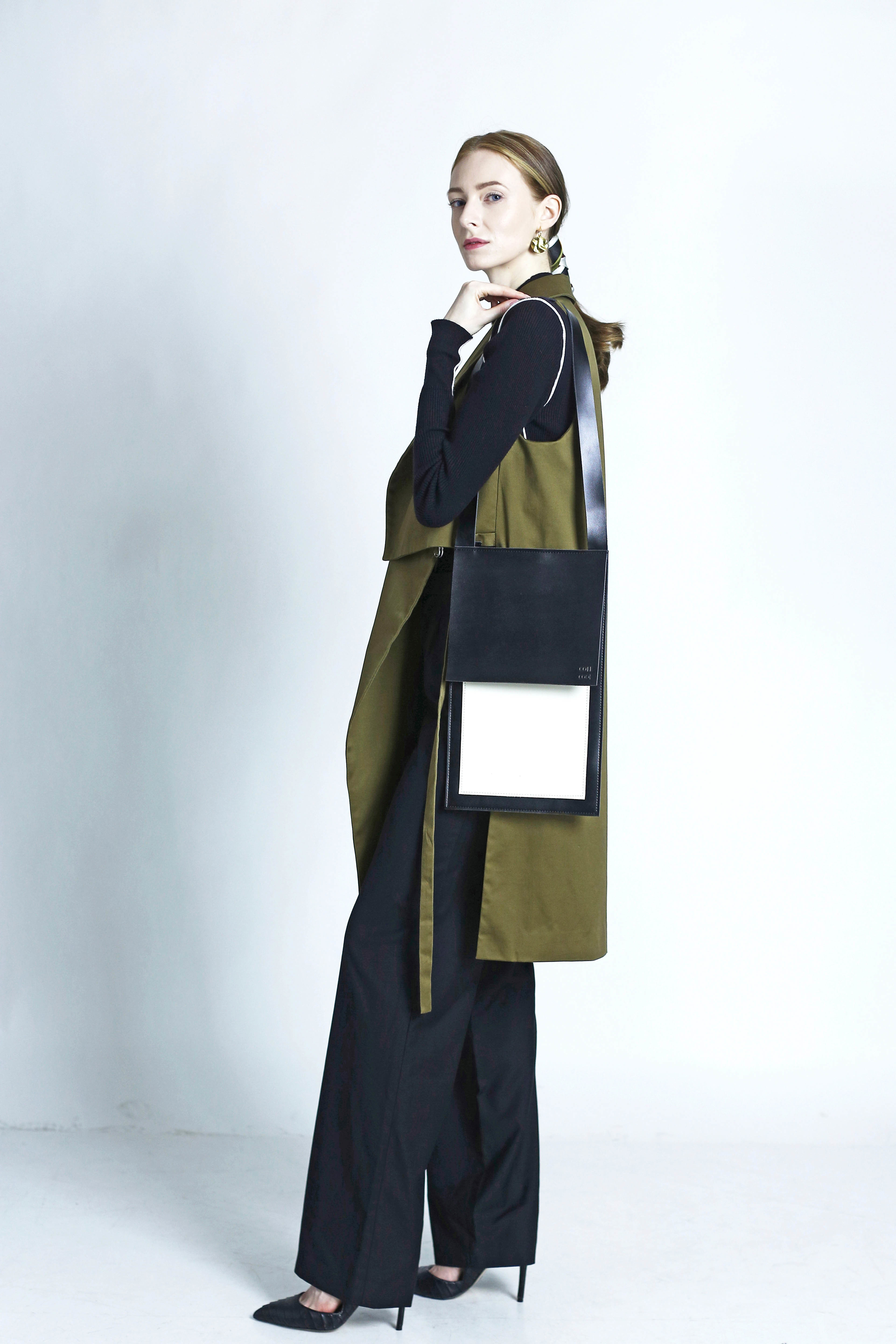 COLE COOL simple leather bag(black with white）