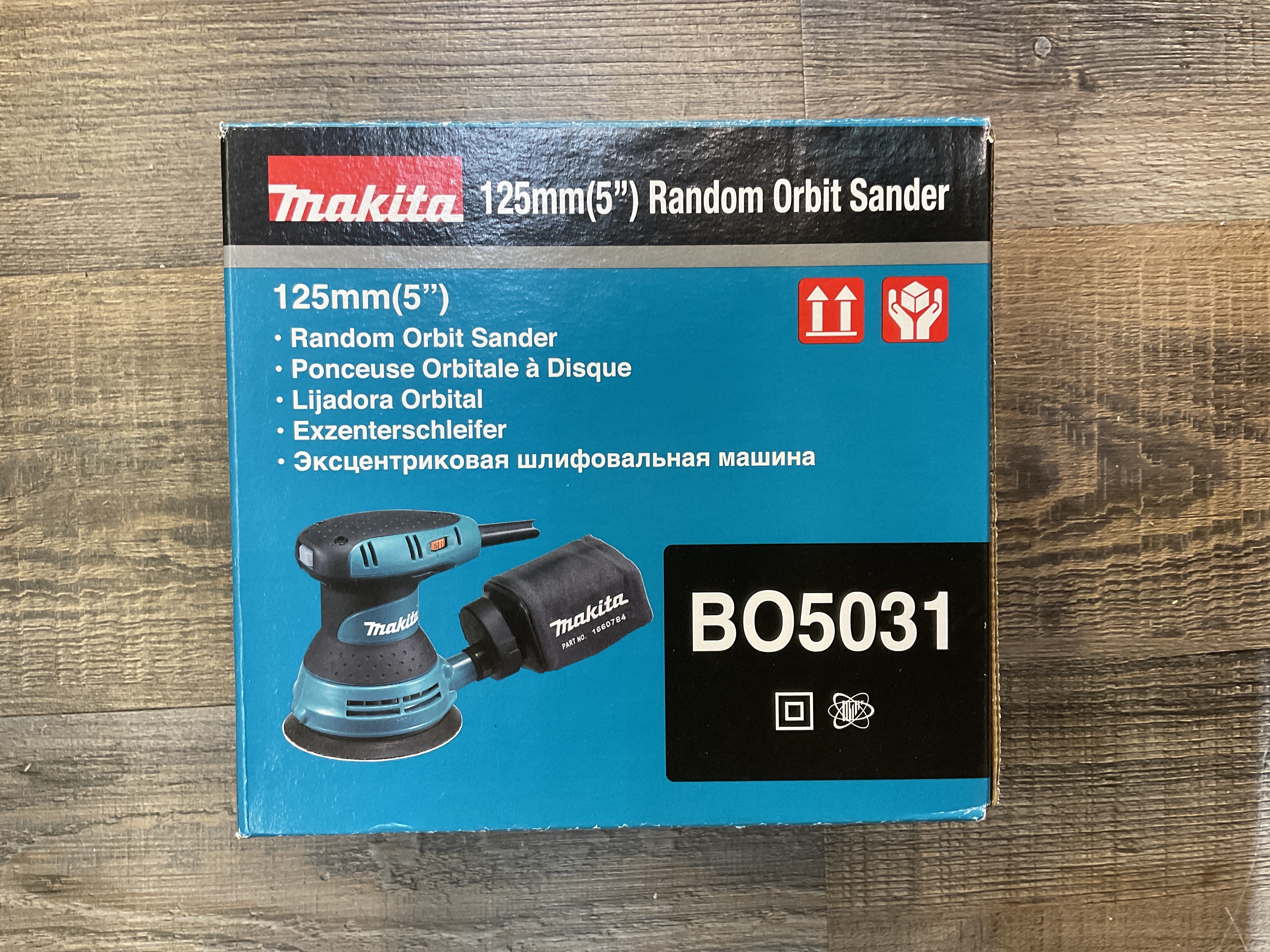 Makita牧田  BO5031 磨砂機 220V/110V (需時訂貨)