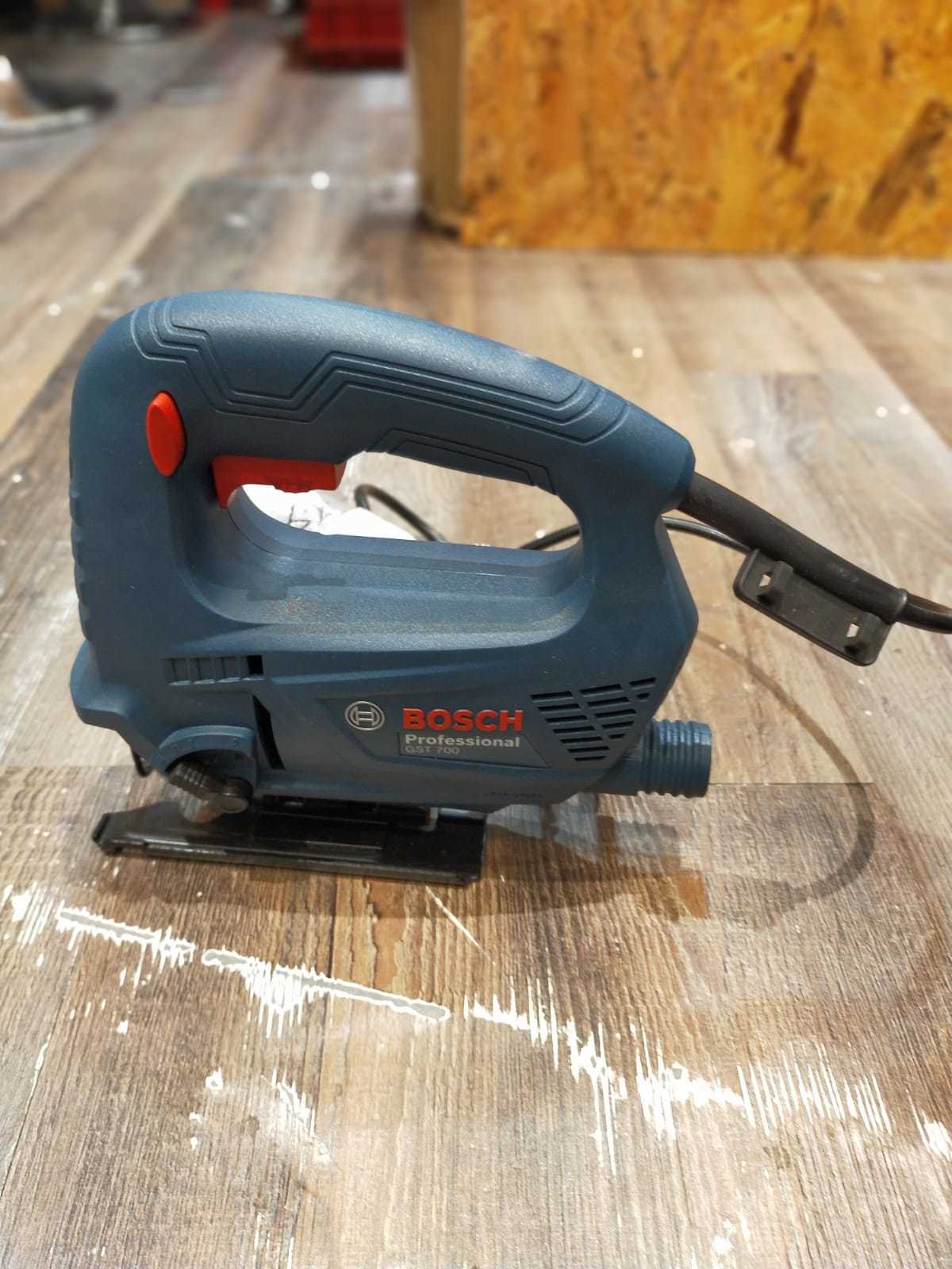 BOSCH博世  220V-積梳（免匙）  GST700