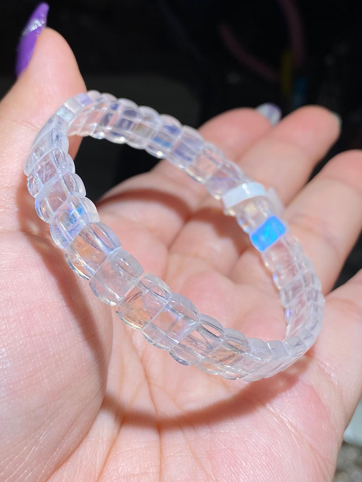 高質藍光月亮石手排