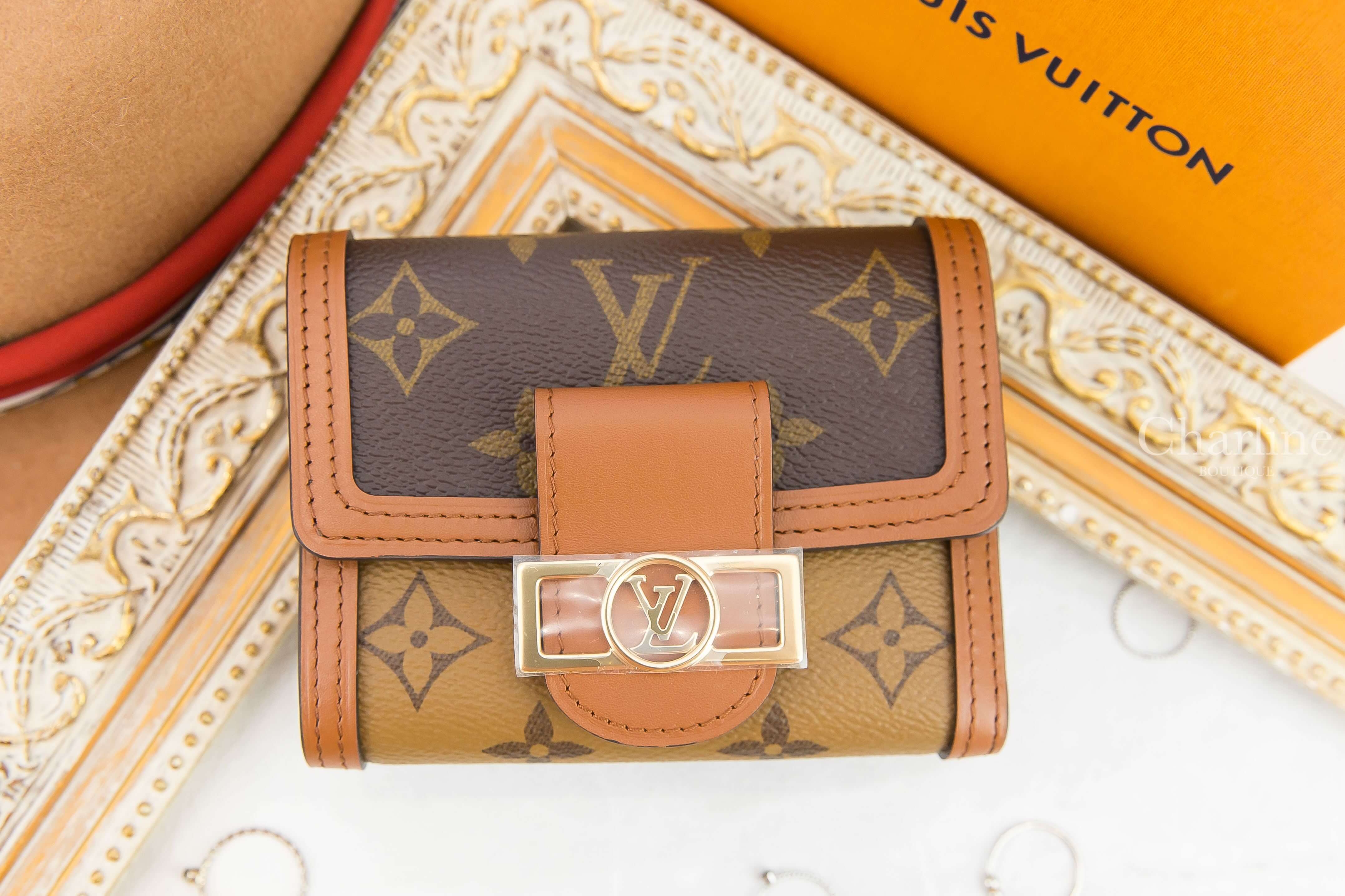 Louis Vuitton Dauphine Compact Wallet 咖啡色/焦糖拼色金色LV Logo三折短夾-Charline Boutique 精品代購