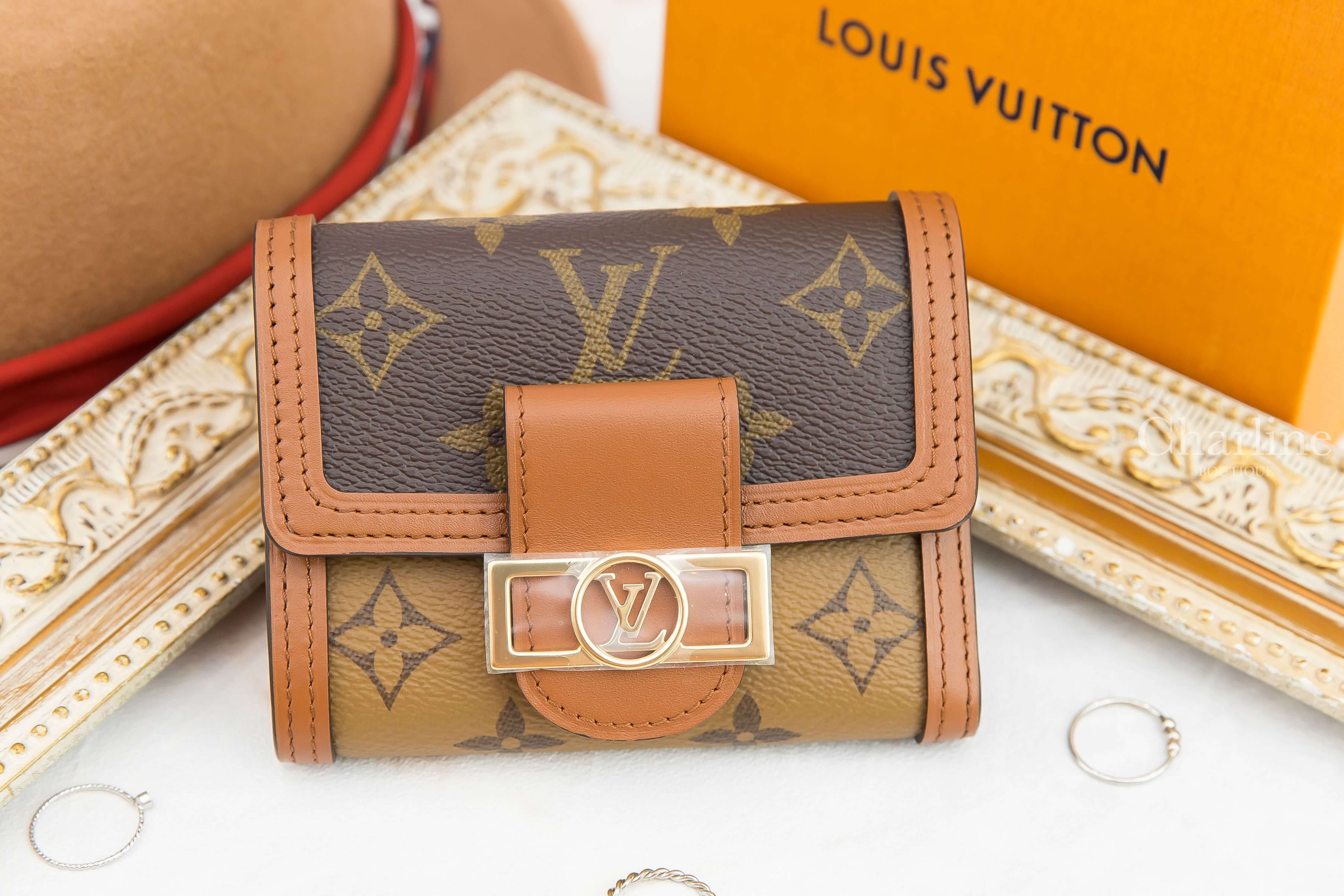 Louis Vuitton Dauphine Compact Wallet 咖啡色/焦糖拼色金色LV Logo三折短夾-Charline Boutique 精品代購
