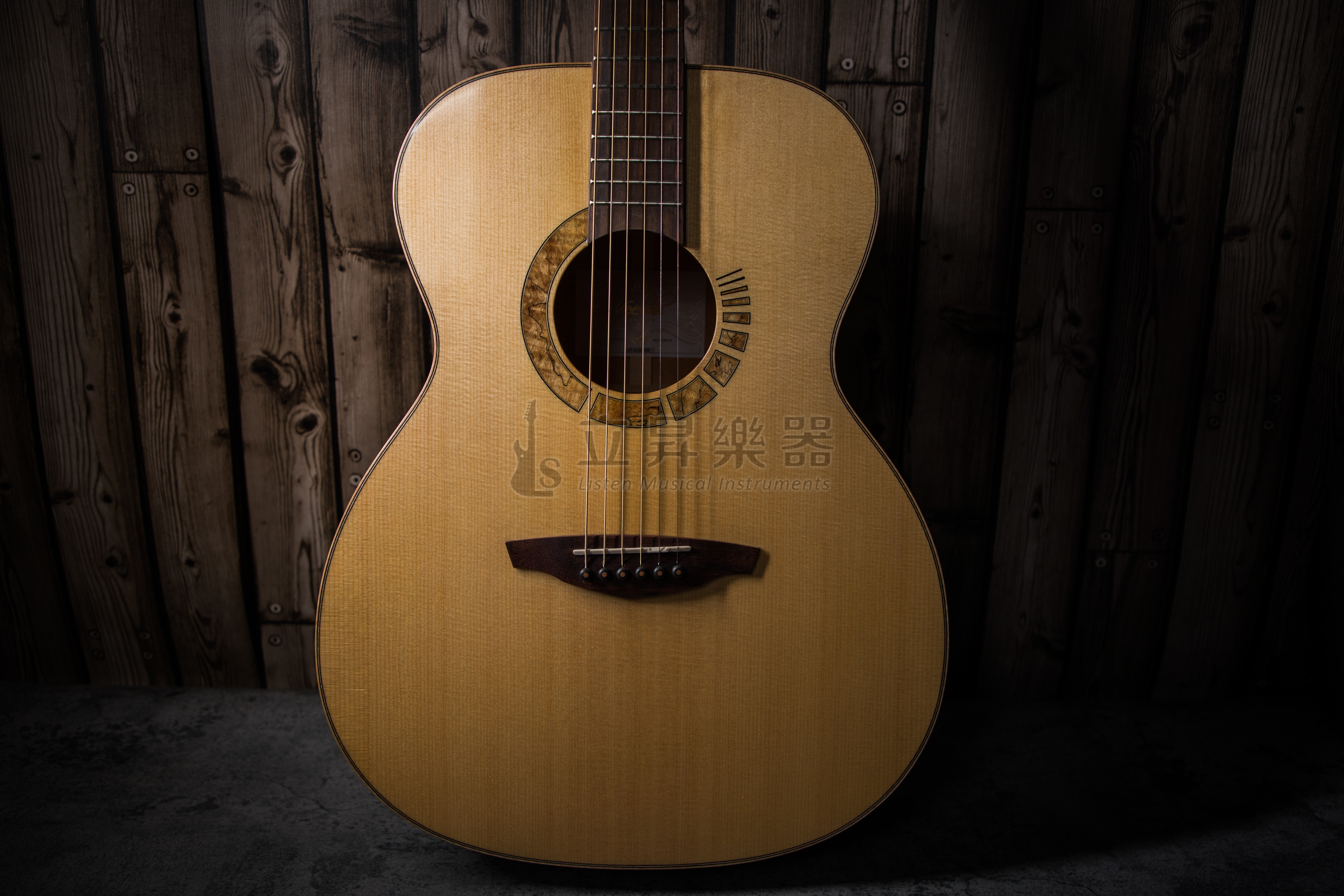 Veelah Veelah V7-SAS-OM 雲杉面板/桃花心側背板 全單板木吉他 (附原廠硬盒、配件包) 第 5 張圖片｜三峽吉他 / Bass