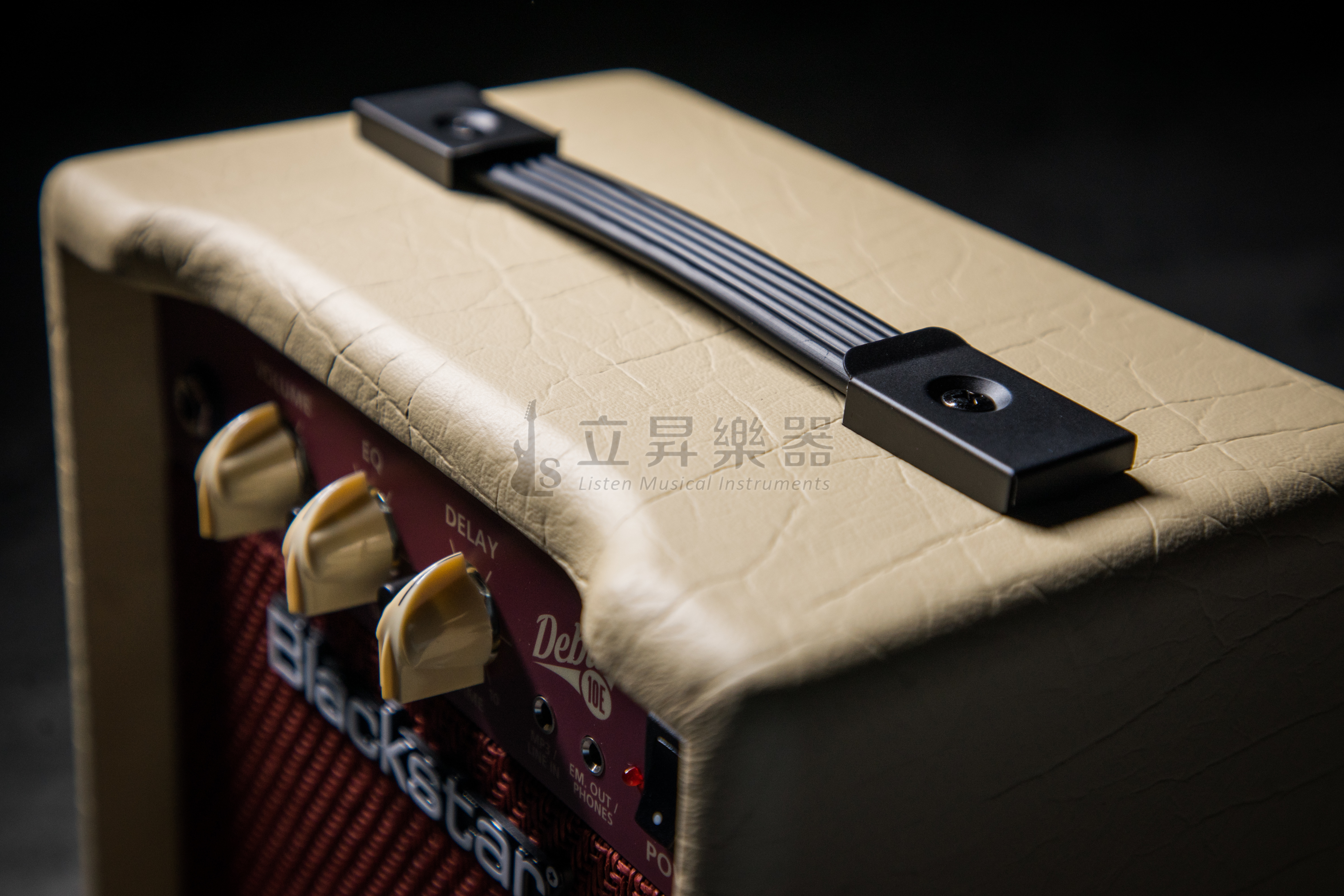 Blackstar Blackstar DEBUT 10E 效果器音箱 10W 電吉他音箱 經典白色 內建延遲效果 第 3 張圖片｜三峽吉他 / Bass