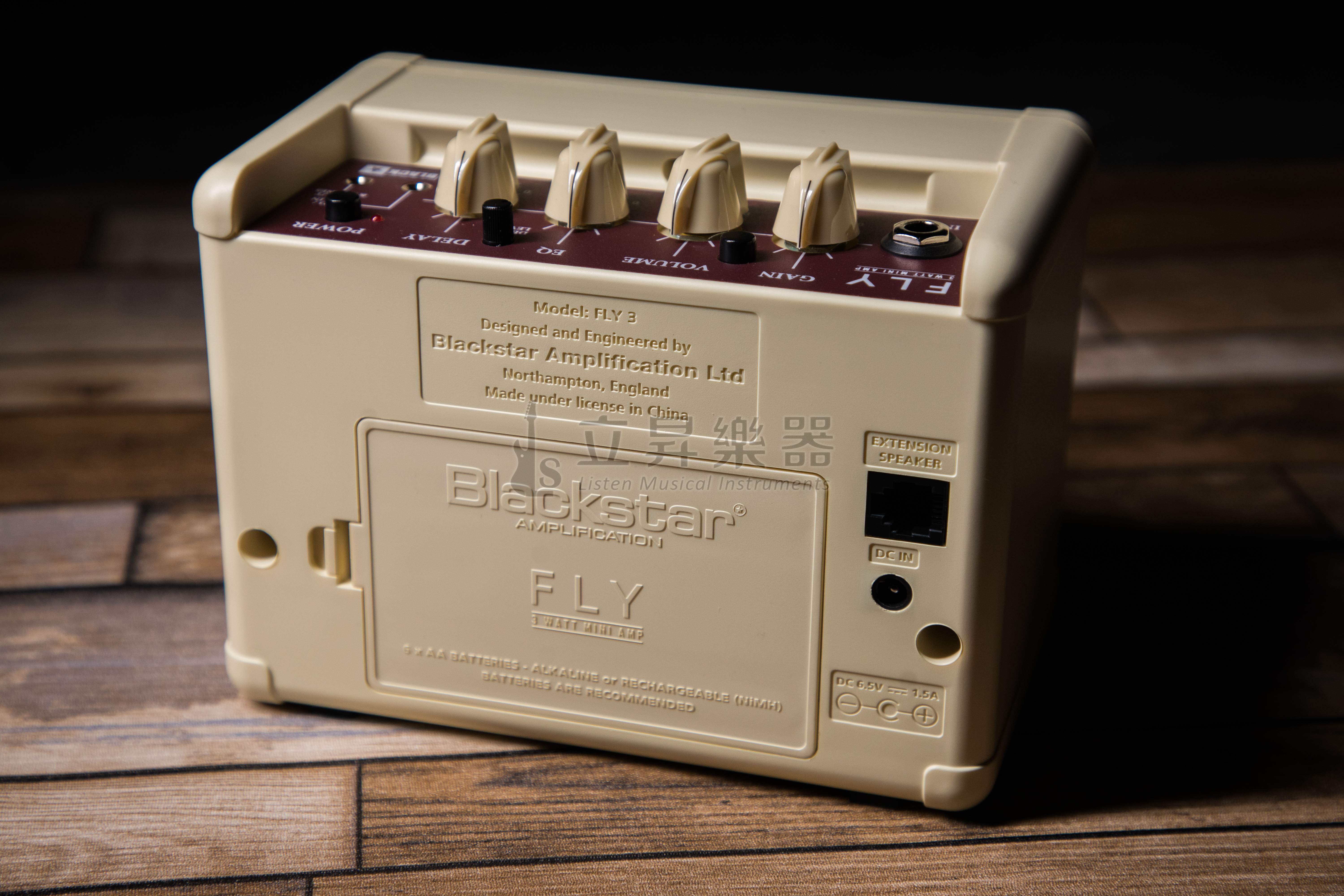 Blackstar Blackstar 2021 FLY3 米色 3瓦 隨身喇叭 小音箱 BS-FLY3-VIN 內建延遲效果 第 3 張圖片｜三峽吉他 / Bass