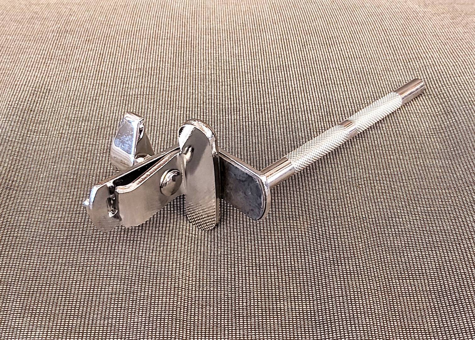 匠Craftsman 大鼓框式 無痕牛鈴夾 牛鈴架 C-ADC