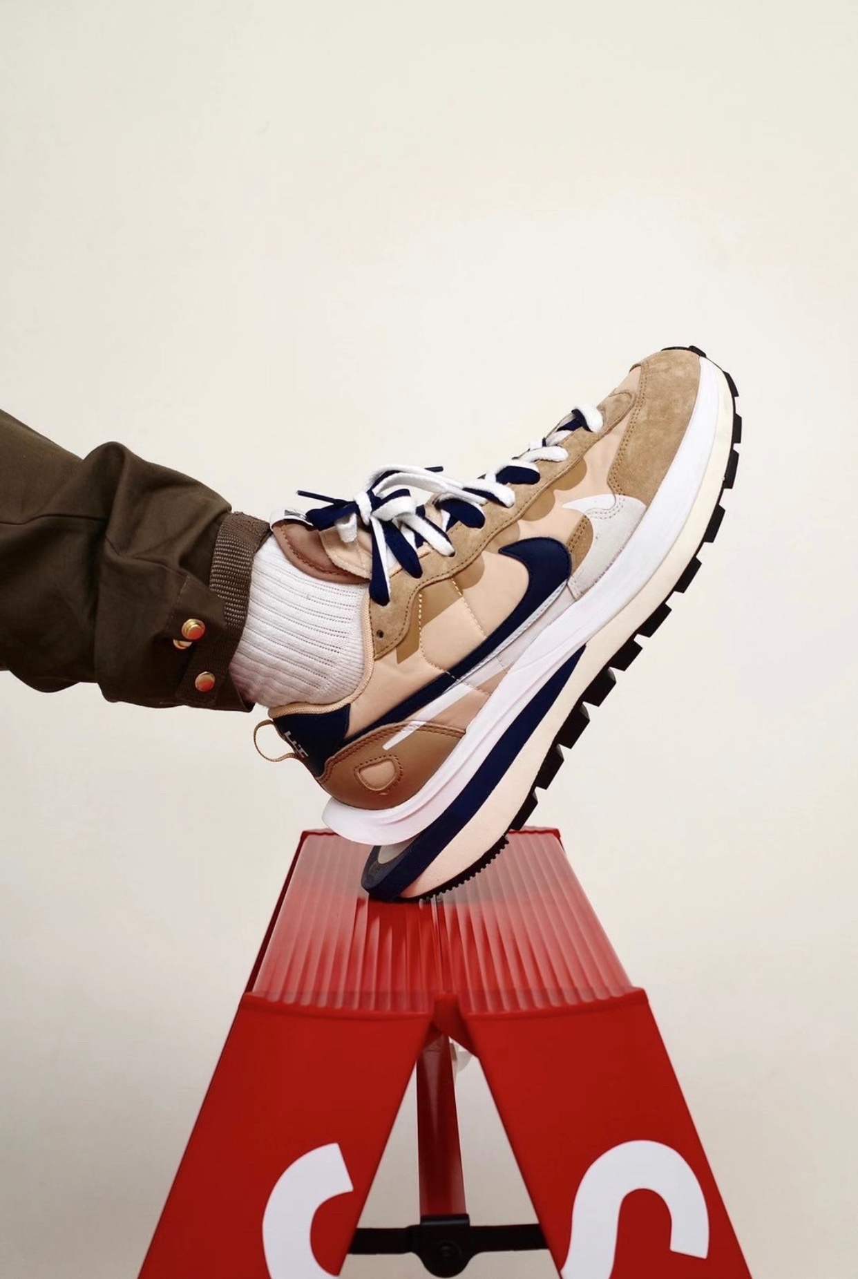 【APAIR】預購 Sacai x Nike Vaporwaffle "Sesame" 奶茶 DD1875-200