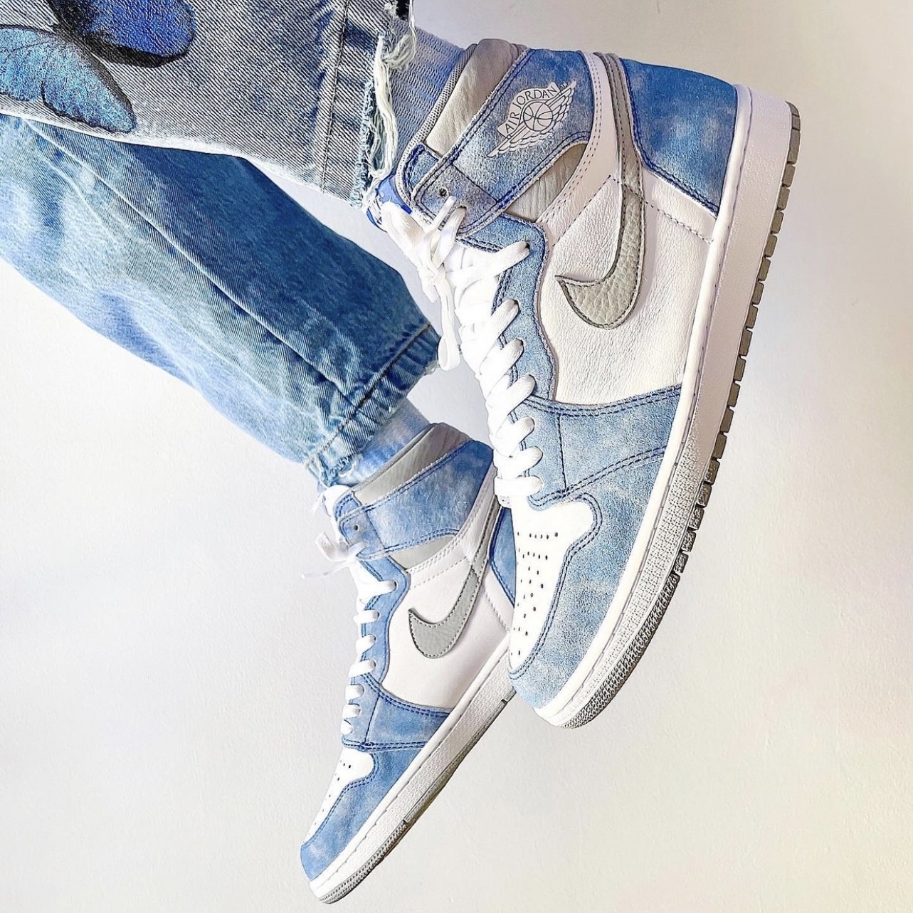 jordan 1 university blue hyper royal