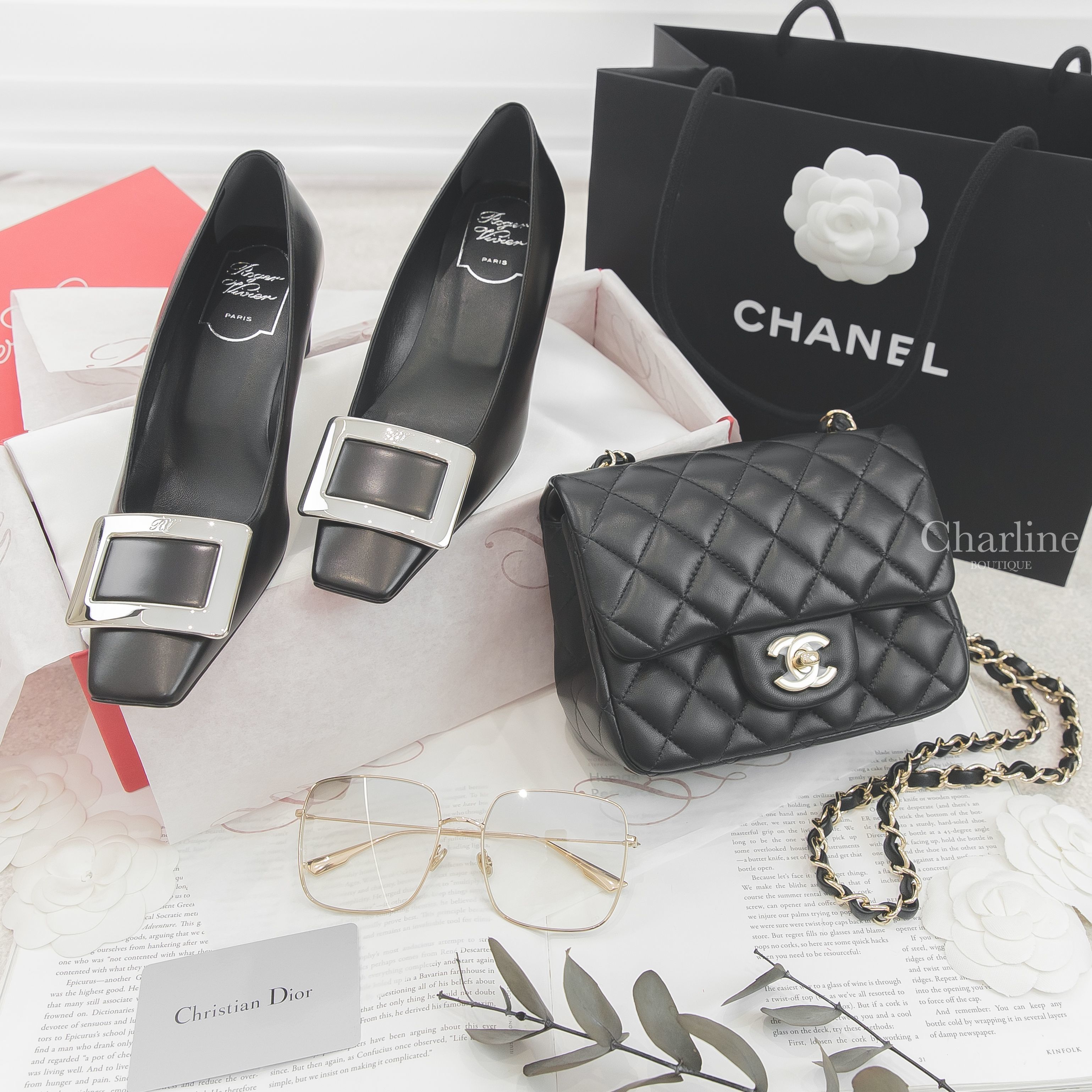 Roger Vivier Pumps 黑色皮革銀色方釦粗跟低跟鞋,Chanel Flap Bag 黑色金鍊小羊皮肩背包,Dior Sunglasses 漸層玫瑰金邊方框太陽眼鏡-Charline Boutique 精品代購
