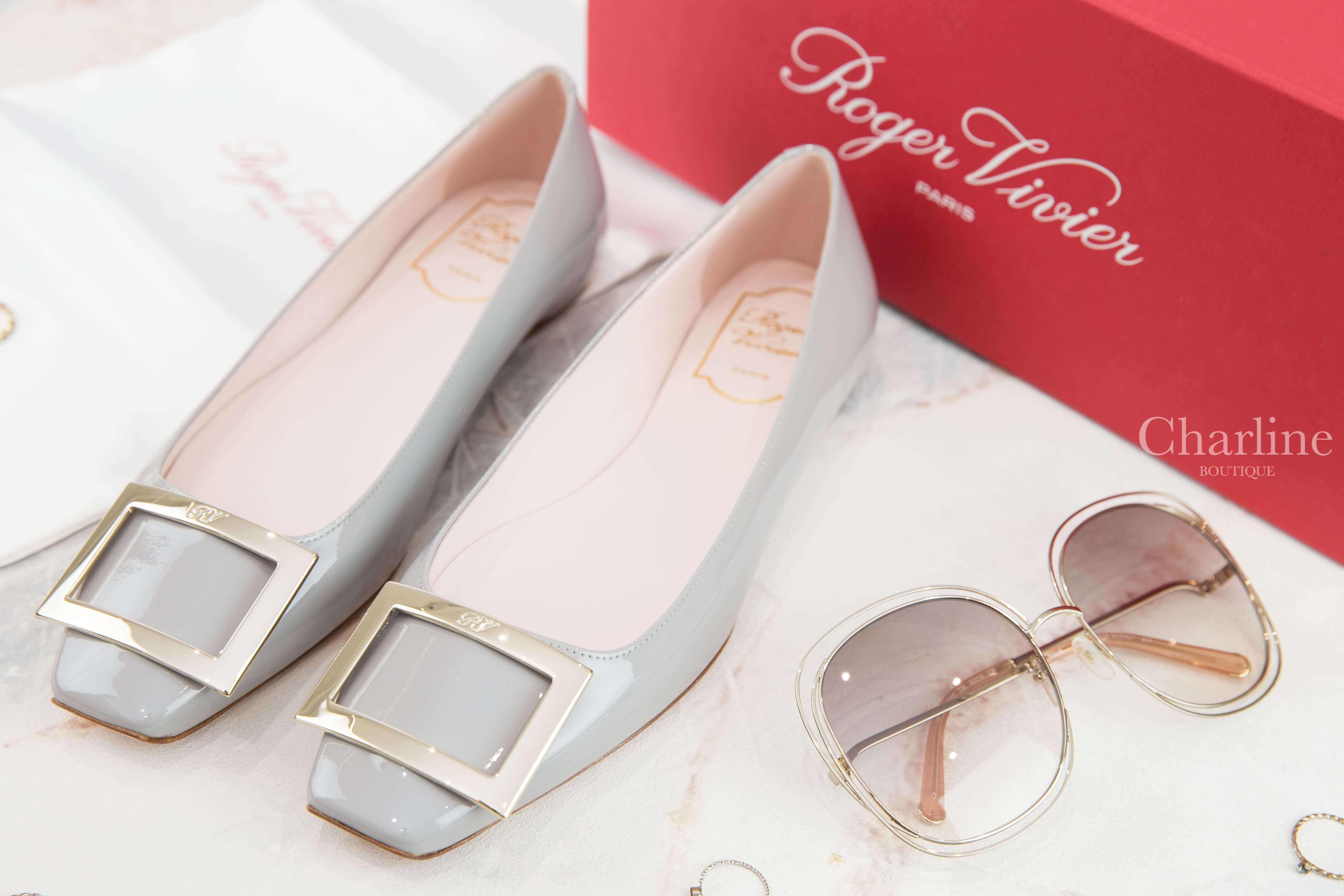 Roger Vivier Trompette Metal Buckle Ballerinas In Patent Leather 灰色漆皮淡金色方釦平底鞋-Charline Boutique 精品代購