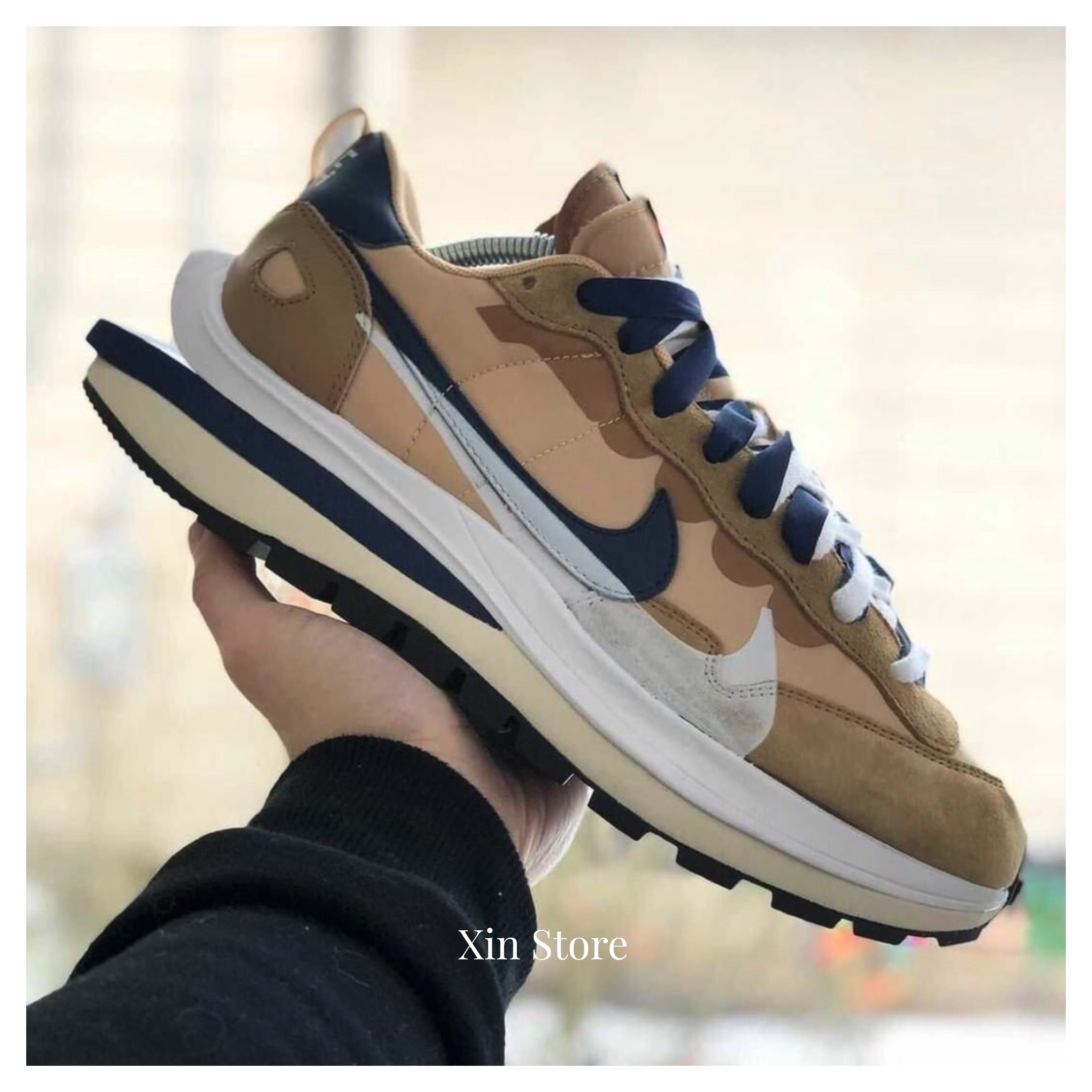 Nike x Sacai VaporWaffle 聯名雙勾麂皮網眼拼接解構沙藍奶茶