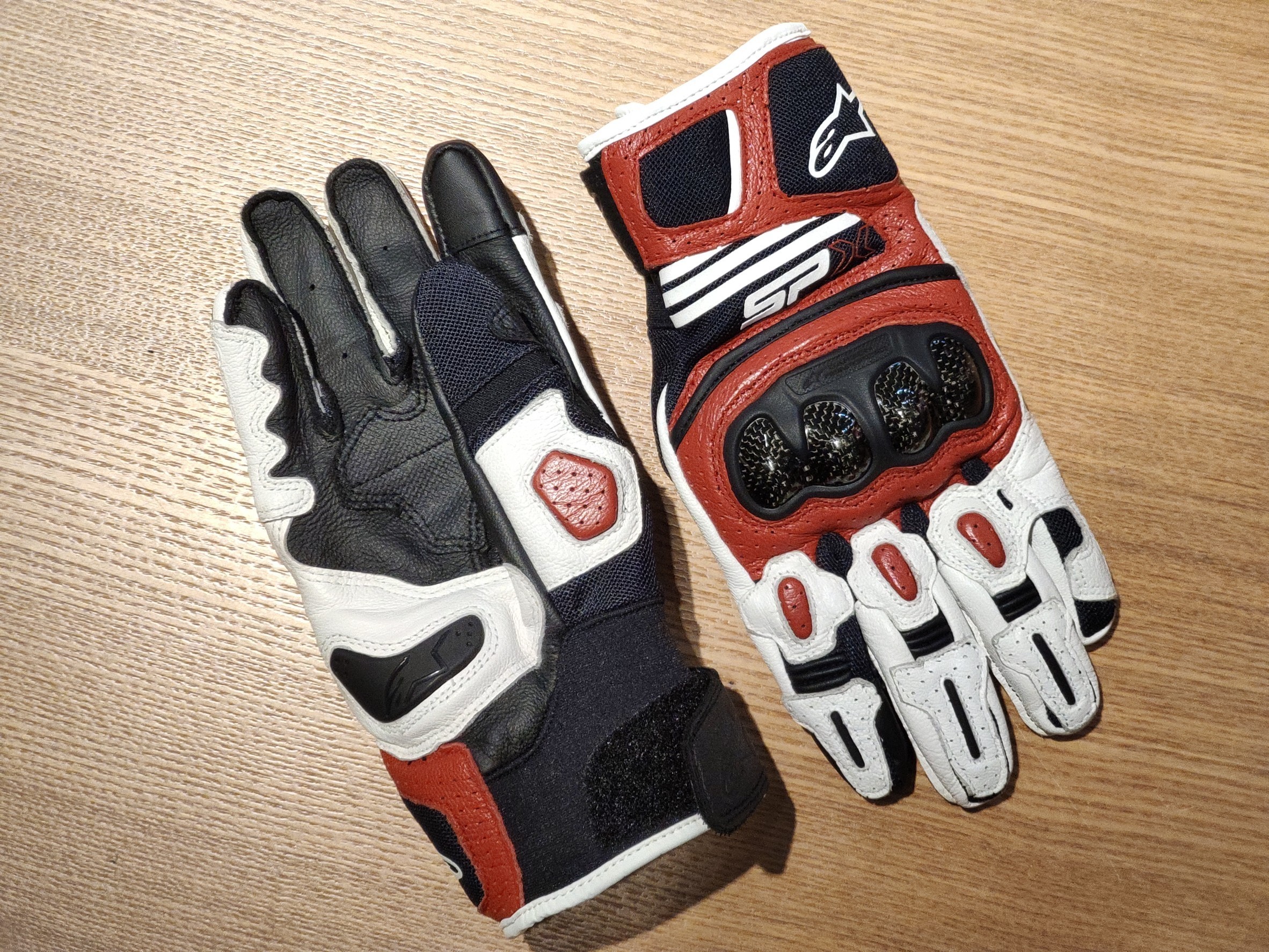 ALPINESTARS SPX AIR CARBON V2 WHITE/BLACK/BRIGHT RED 白黑紅 皮布手套