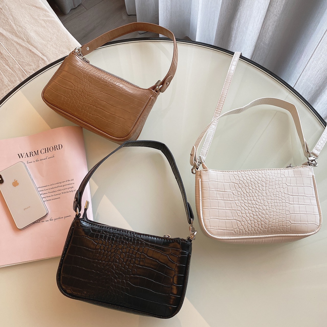 B0223811鱷魚紋肩背包/三色