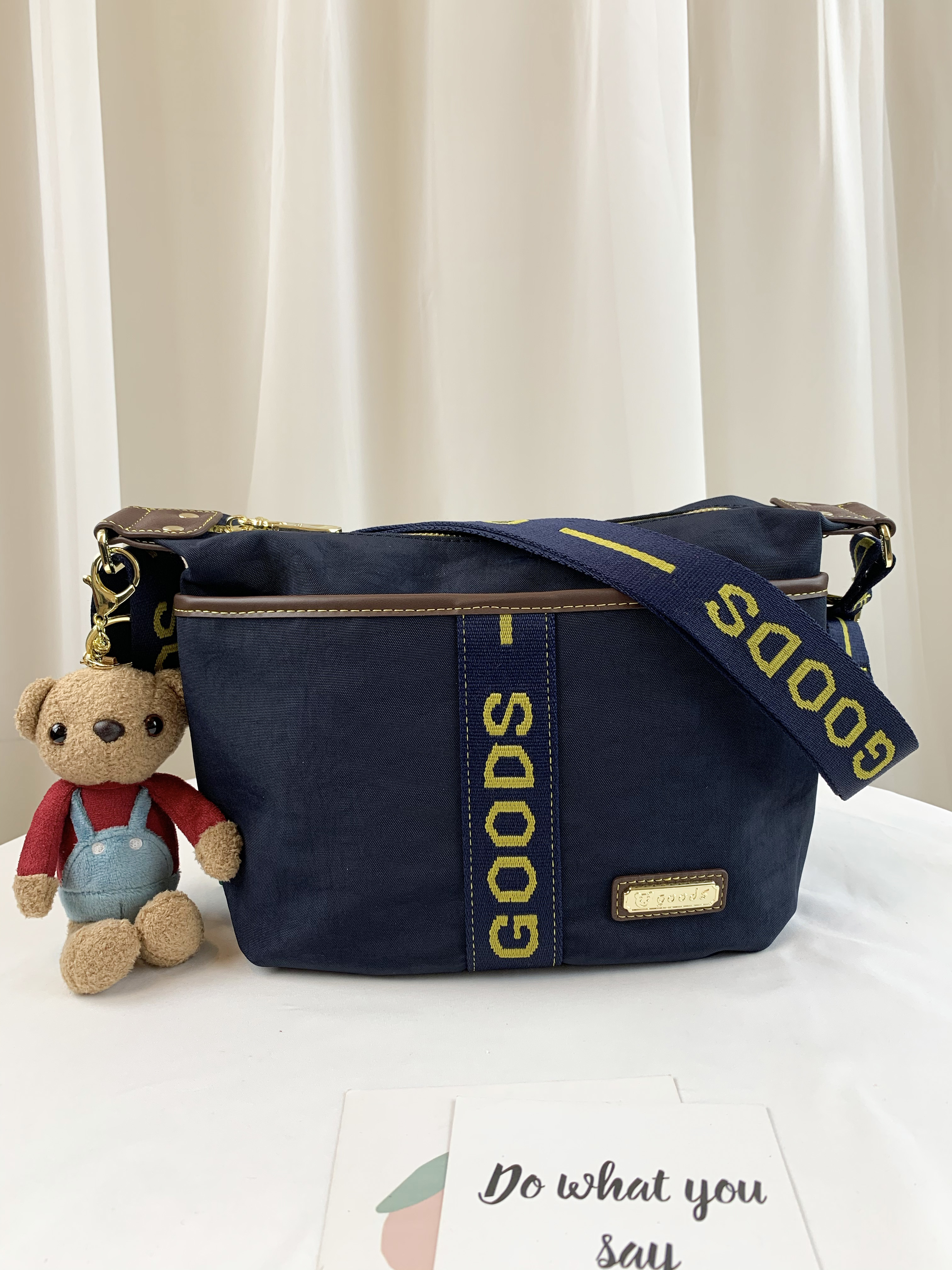 GOODS 織帶黃藍 丹寧防潑水側背包 附小熊吊飾 #2174