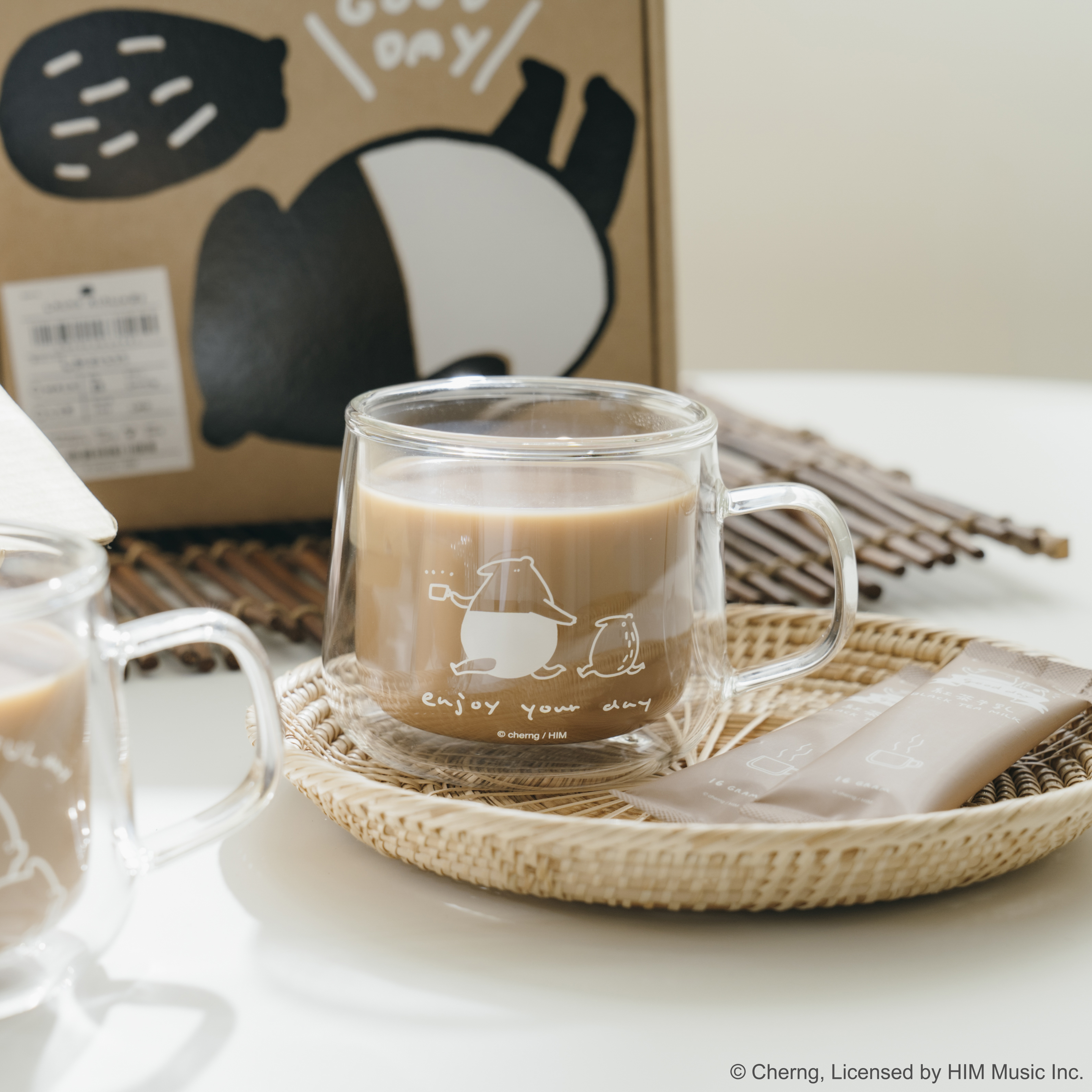 (獨家)【慢慢挑x馬來貘「喝一杯就是好日子禮物組」一起喝一杯款】含300ml雙層玻璃杯1個＋紅茶牛乳6入|A.一起喝一杯款