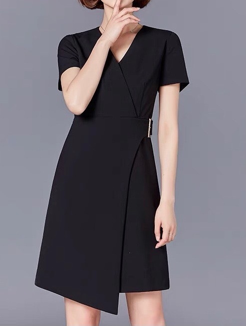 黑色短袖金屬腰帶洋裝--訂製款