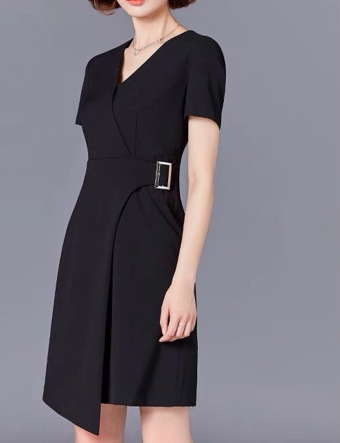 黑色短袖金屬腰帶洋裝--訂製款