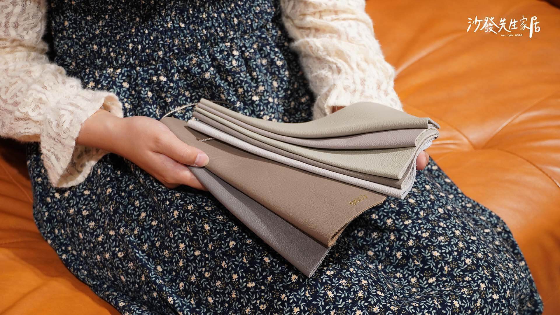 沙發不但有蓬鬆的外型，整體坐起來也是彈性十足又能支撐身軀