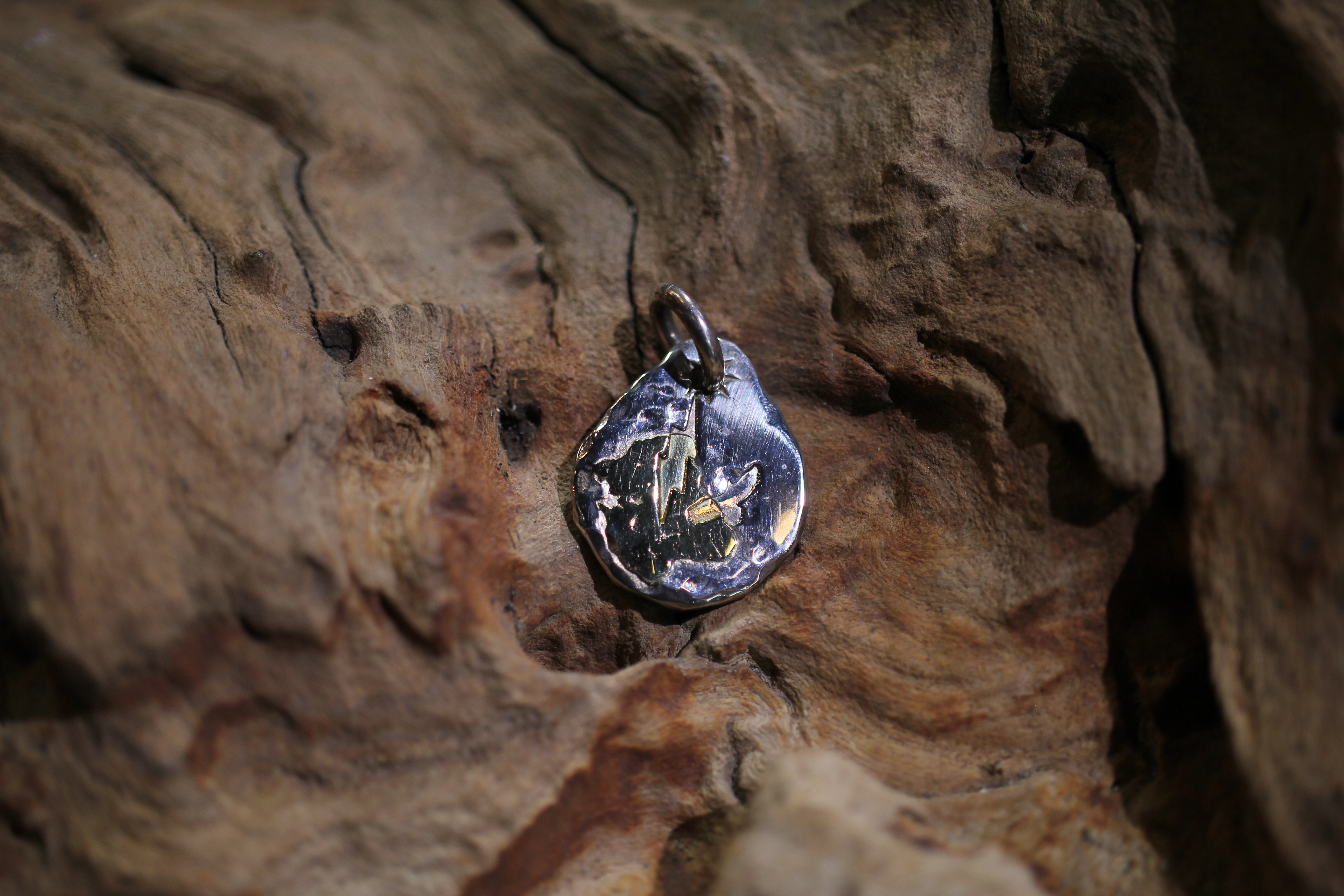 Black Venom Jewelry- Freedom & Prayer 18K鎏金打印銀餅(M)。