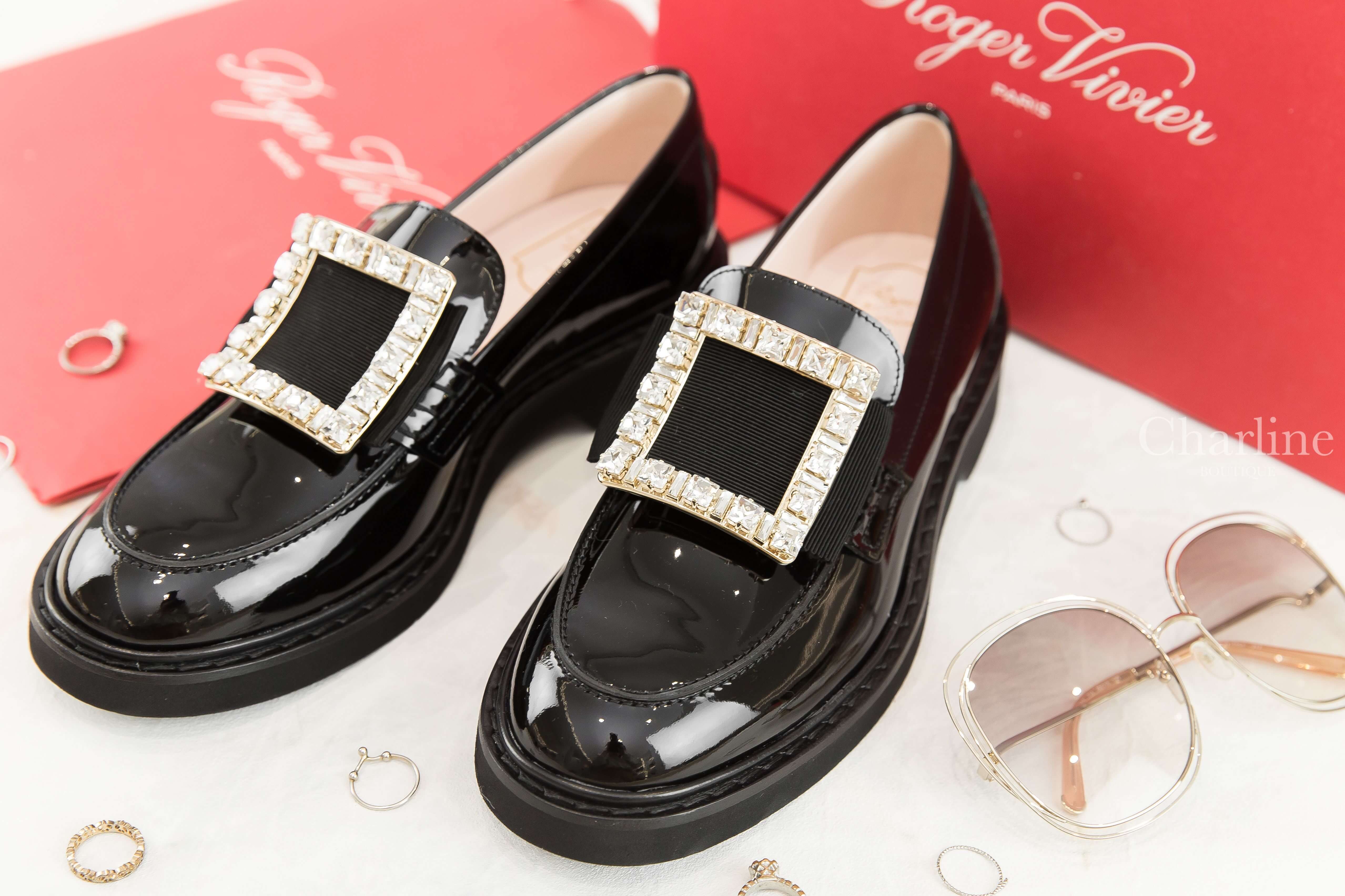 Roger Vivier Viv' Rangers Strass Buckle Loafers In Patent Leather 黑色漆皮淡金色水晶方釦平底樂福鞋-Charline Boutique 精品代購