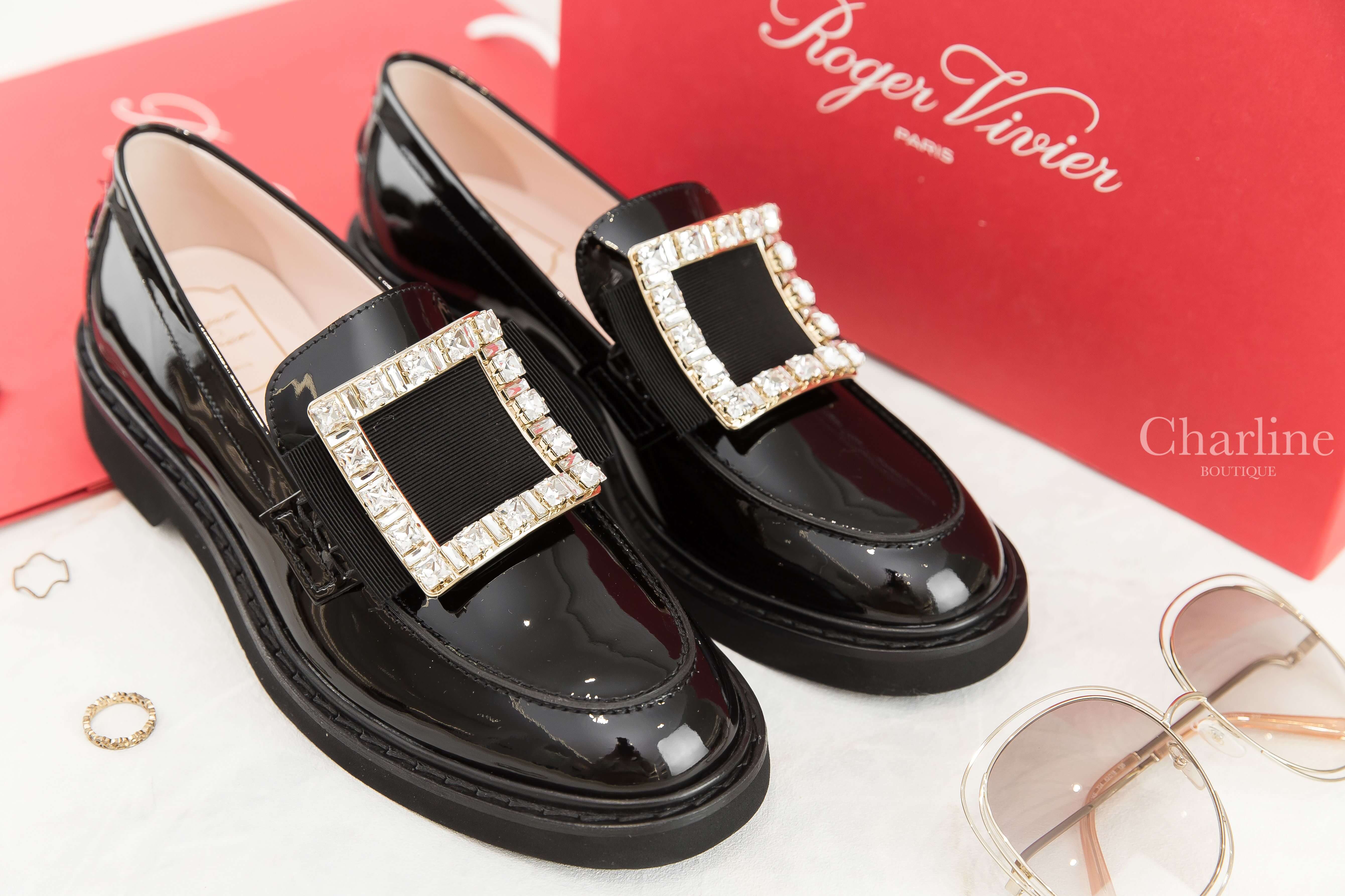 Roger Vivier Viv' Rangers Strass Buckle Loafers In Patent Leather 黑色漆皮淡金色水晶方釦平底樂福鞋-Charline Boutique 精品代購