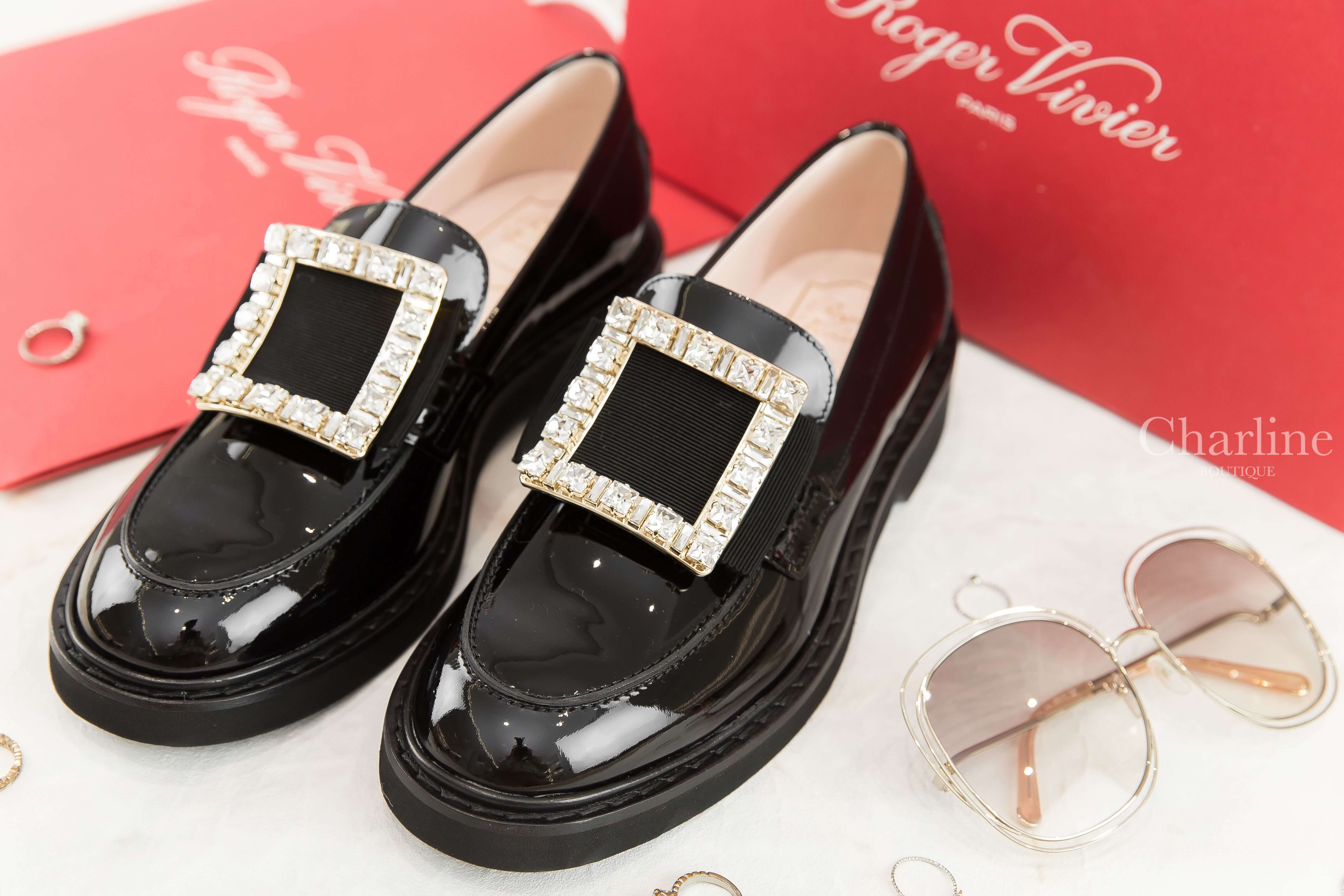 Roger Vivier Viv' Rangers Strass Buckle Loafers In Patent Leather 黑色漆皮淡金色水晶方釦平底樂福鞋-Charline Boutique 精品代購