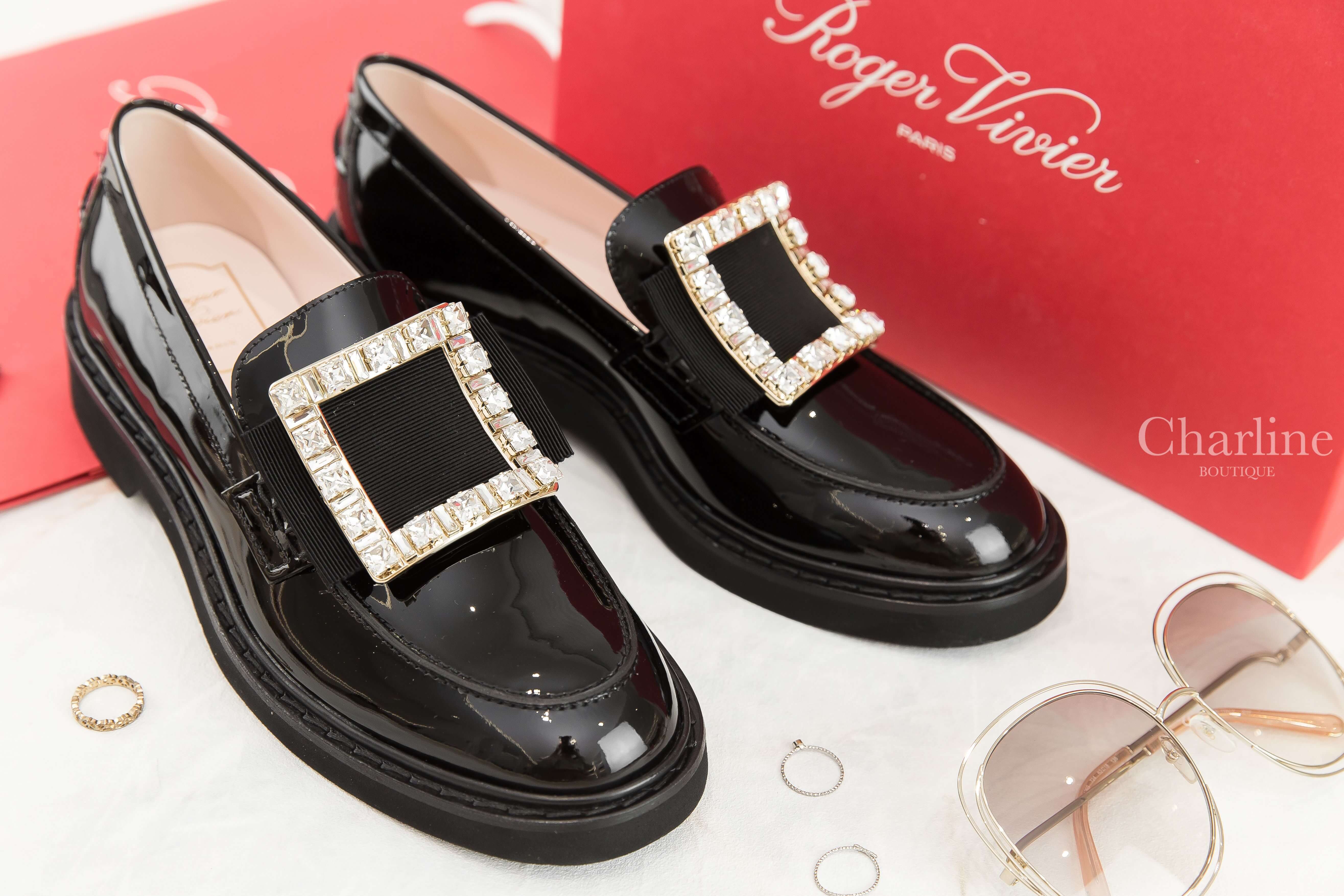 Roger Vivier Viv' Rangers Strass Buckle Loafers In Patent Leather 黑色漆皮淡金色水晶方釦平底樂福鞋-Charline Boutique 精品代購