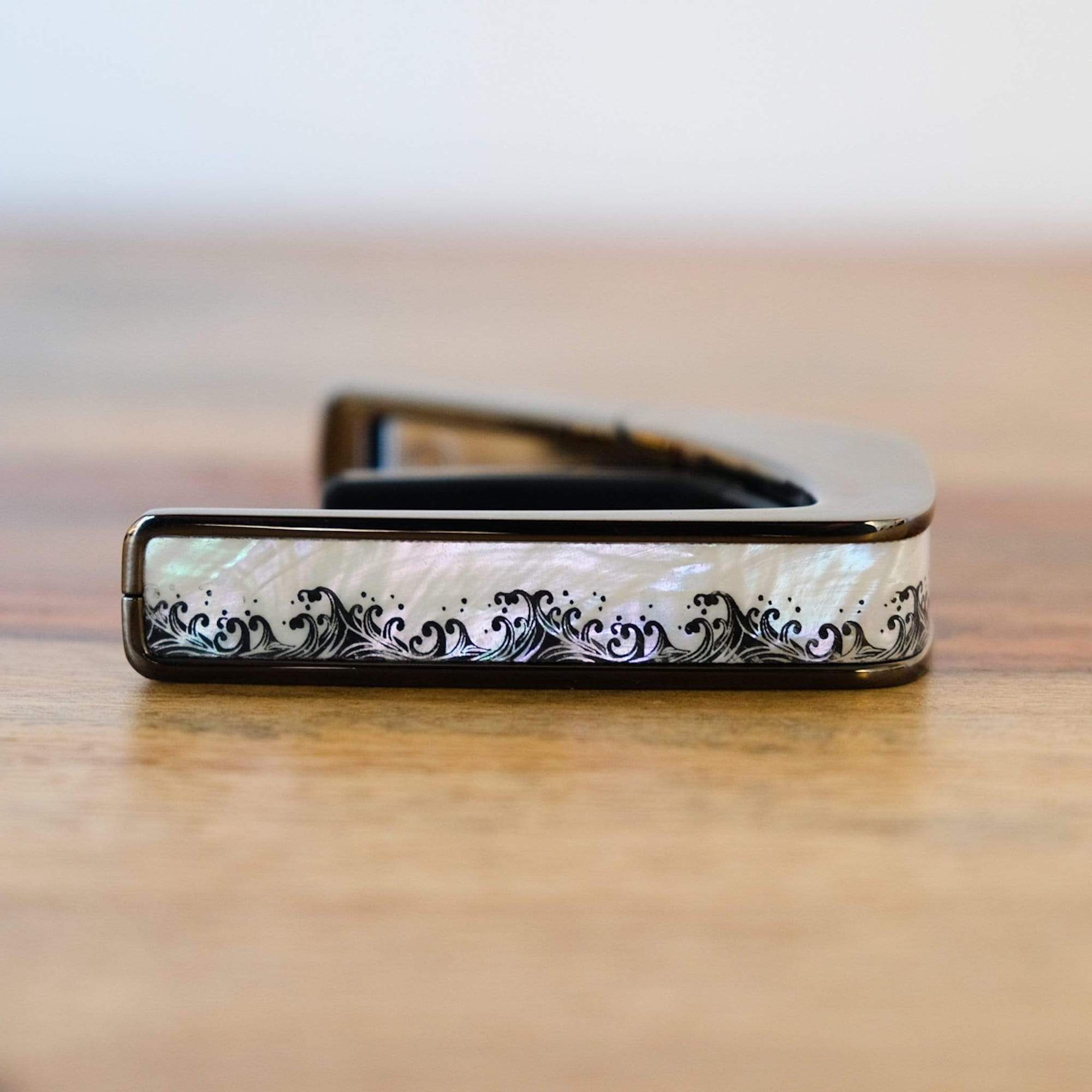 Thalia Capo CB201 with White Pearl Waves 尊絕移調夾 (MP-WAVES)